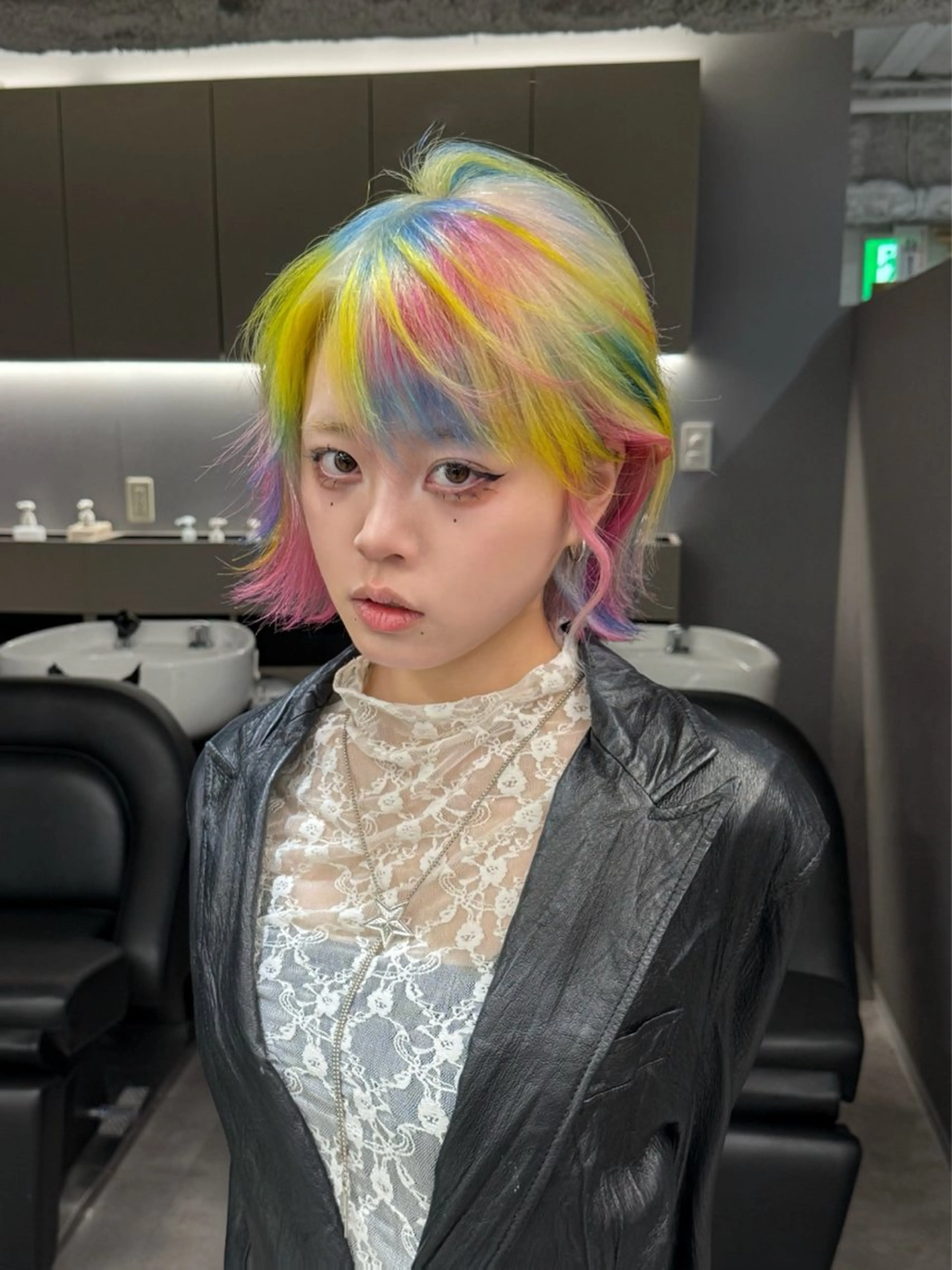 ⭐️リタッチブリーチ⭐️➕デザインカラー🌈✨の写真