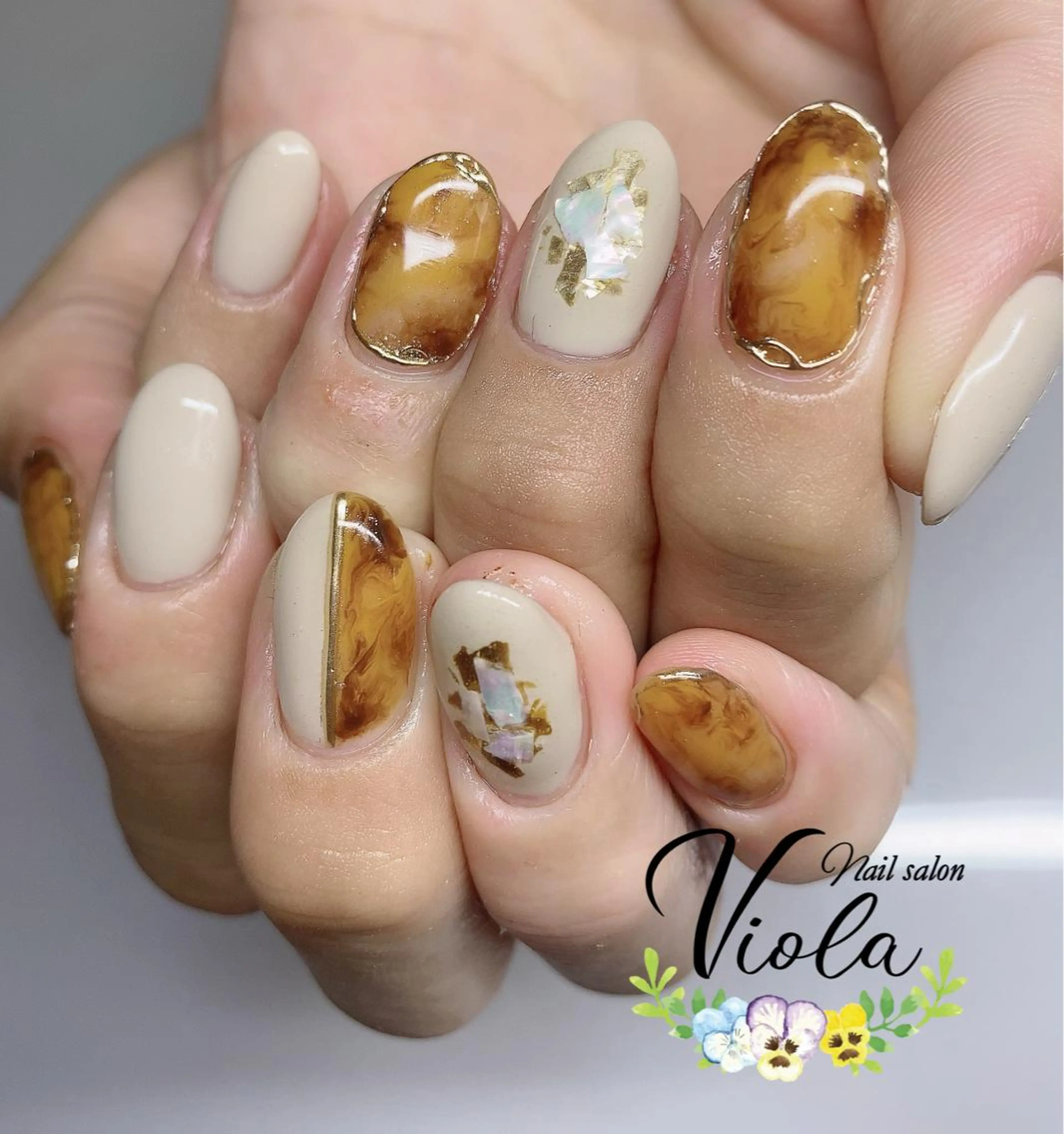 ネイル べっ甲ネイル ミラーネイル ハンドネイル Nailsalon Viola所属・ネイルサロン Violaのネイルデザイン