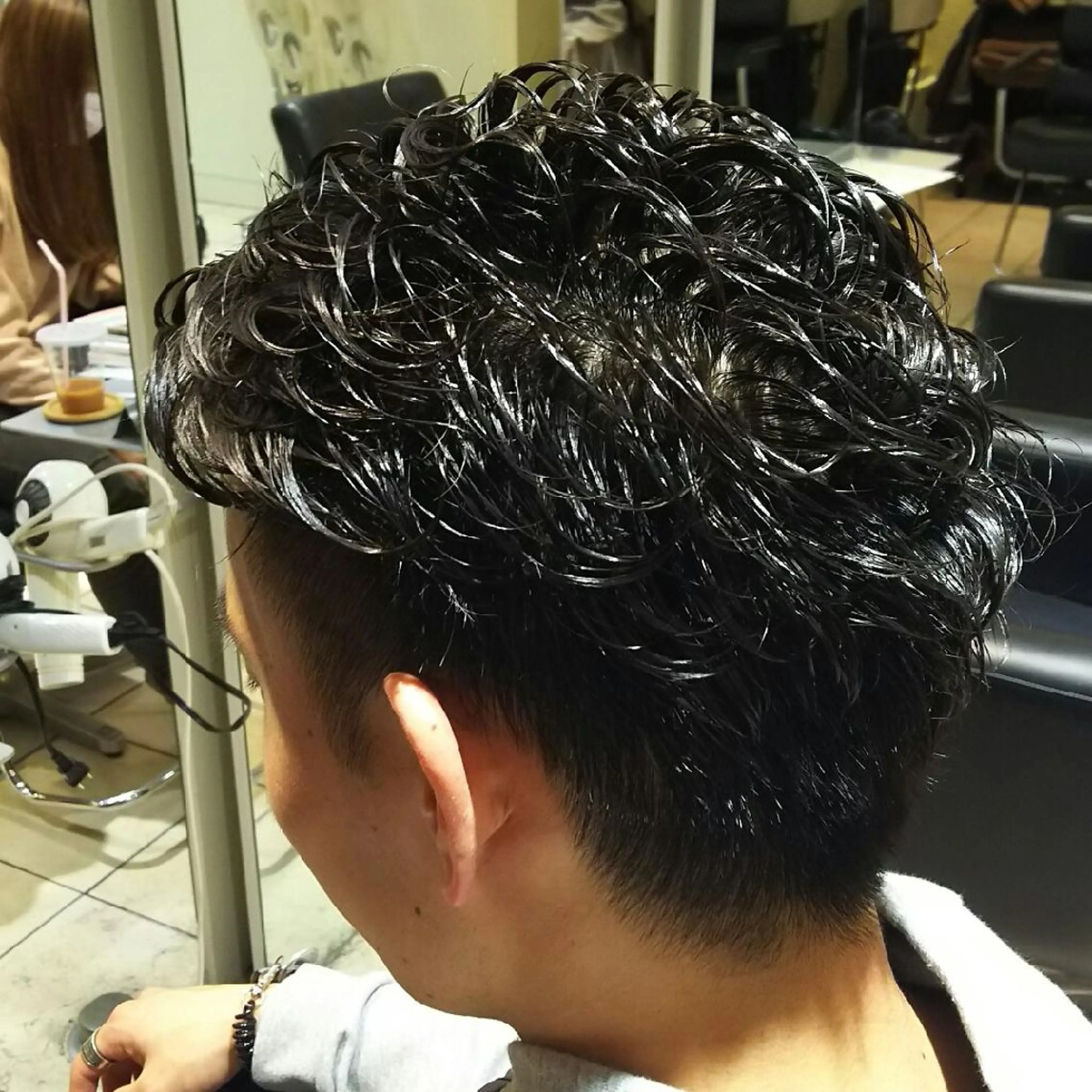 パーマ メンズ メンズパーマ カット ヘアカラー トリートメント SHAFT Ieiriのヘアスタイル