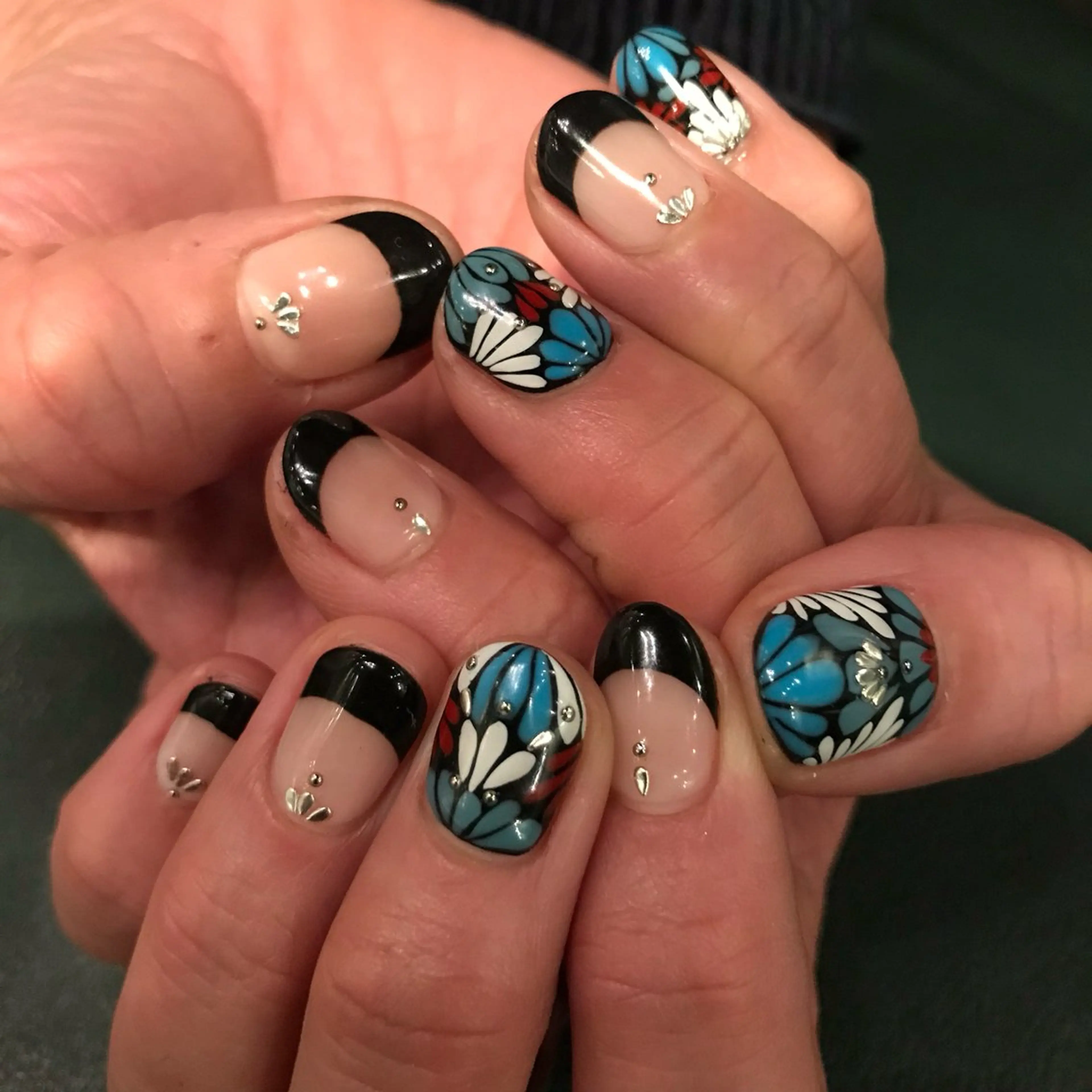 ネイル 持ち込み ハンドネイル relaxation boutique LICO所属・タグチ カオリのネイルデザイン