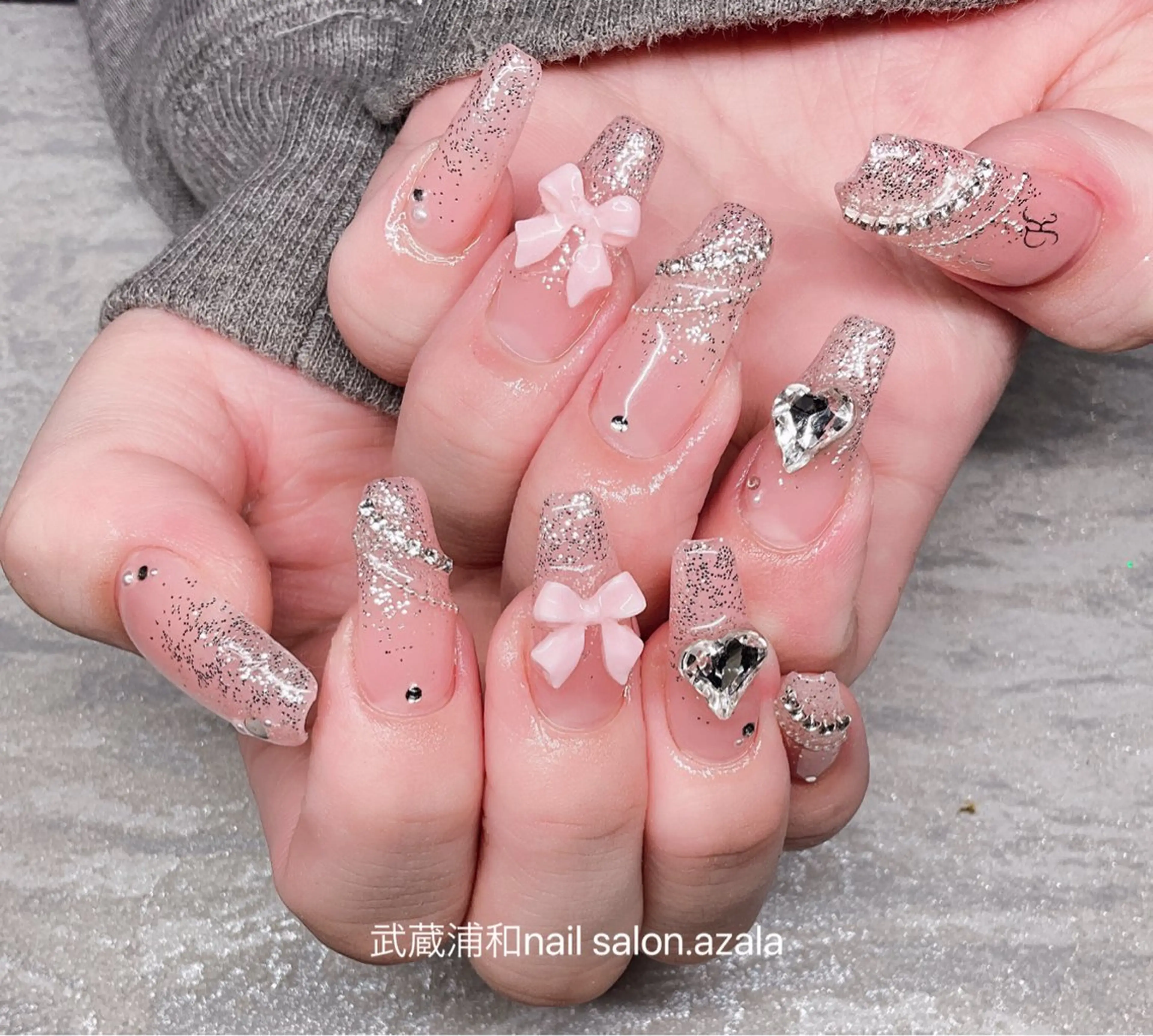 ネイル ハンドネイル R inのネイルデザイン