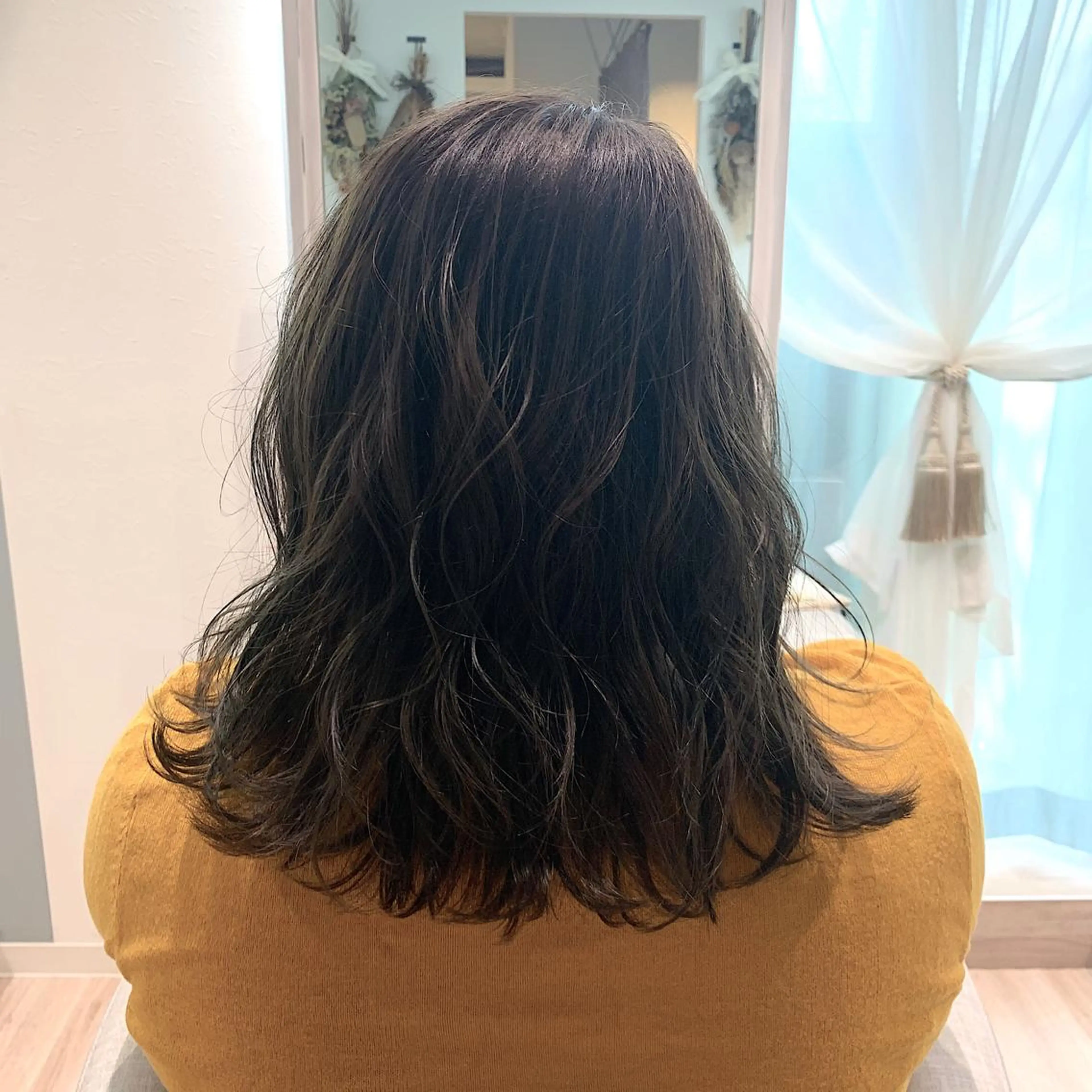 ミディアム ヘアカラー トリートメント ayano ．のヘアスタイル