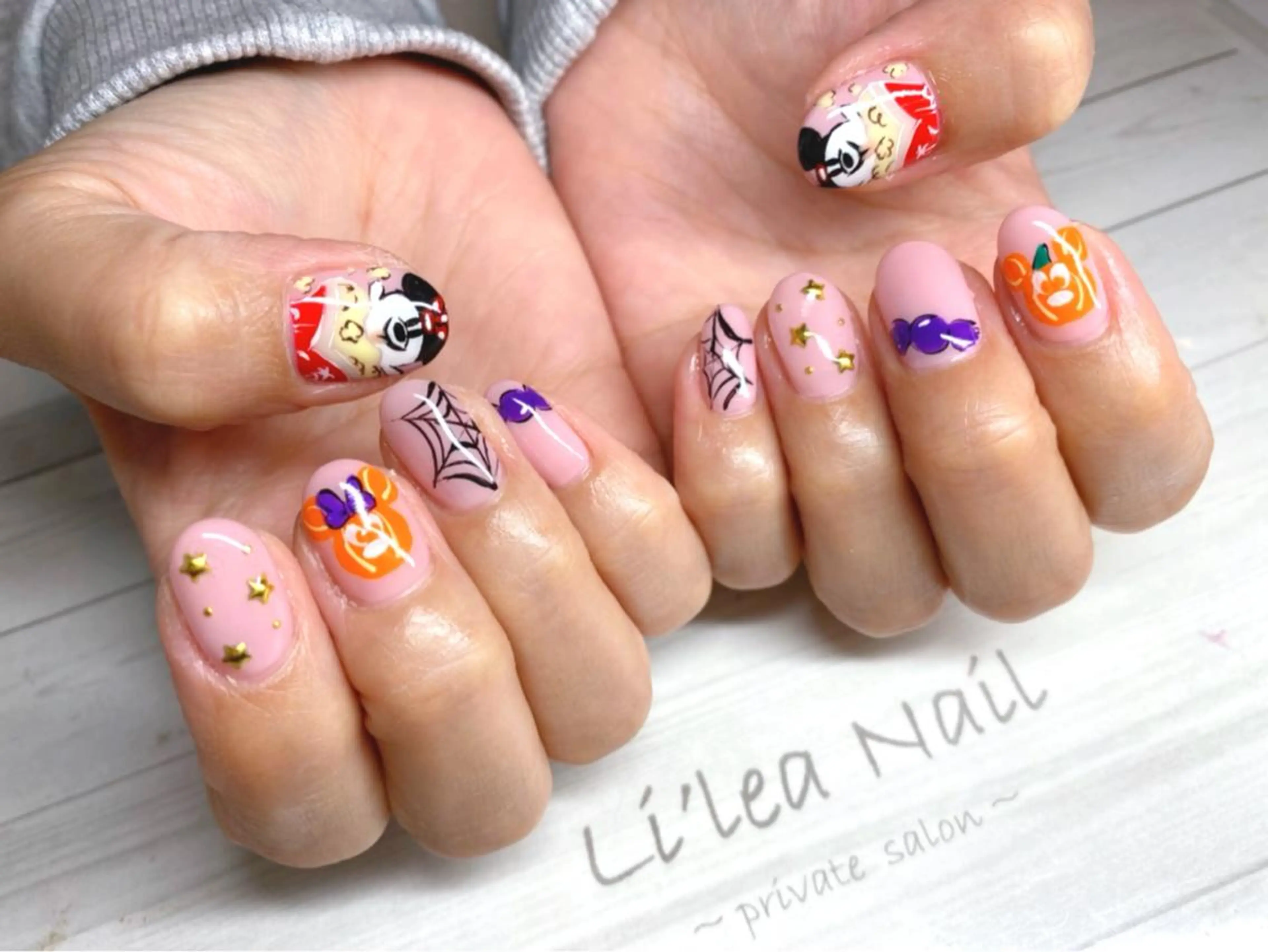 ネイル Li'leaNail AINAのネイルデザイン