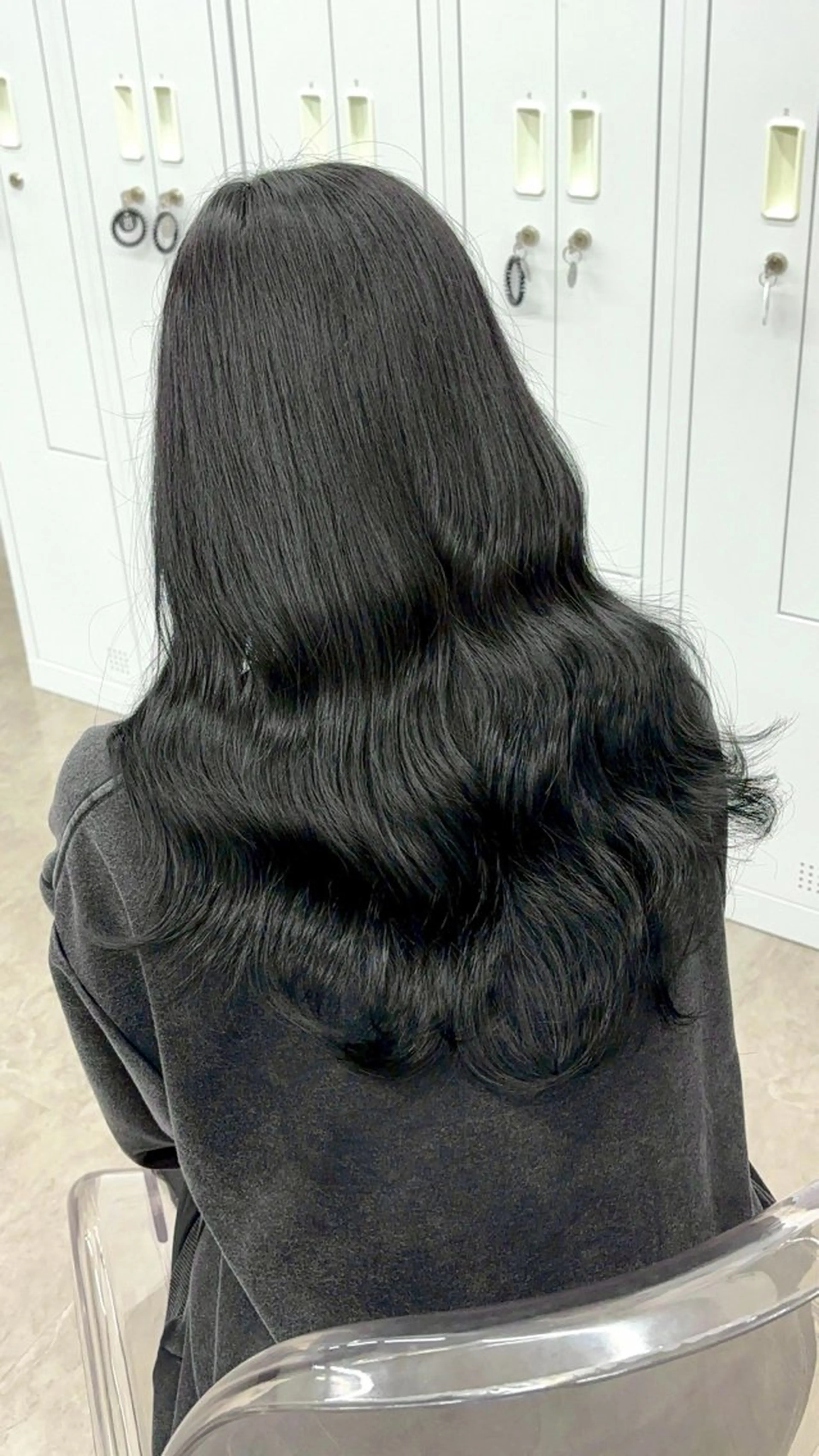 ロング カラー 松谷 わかなのヘアスタイル