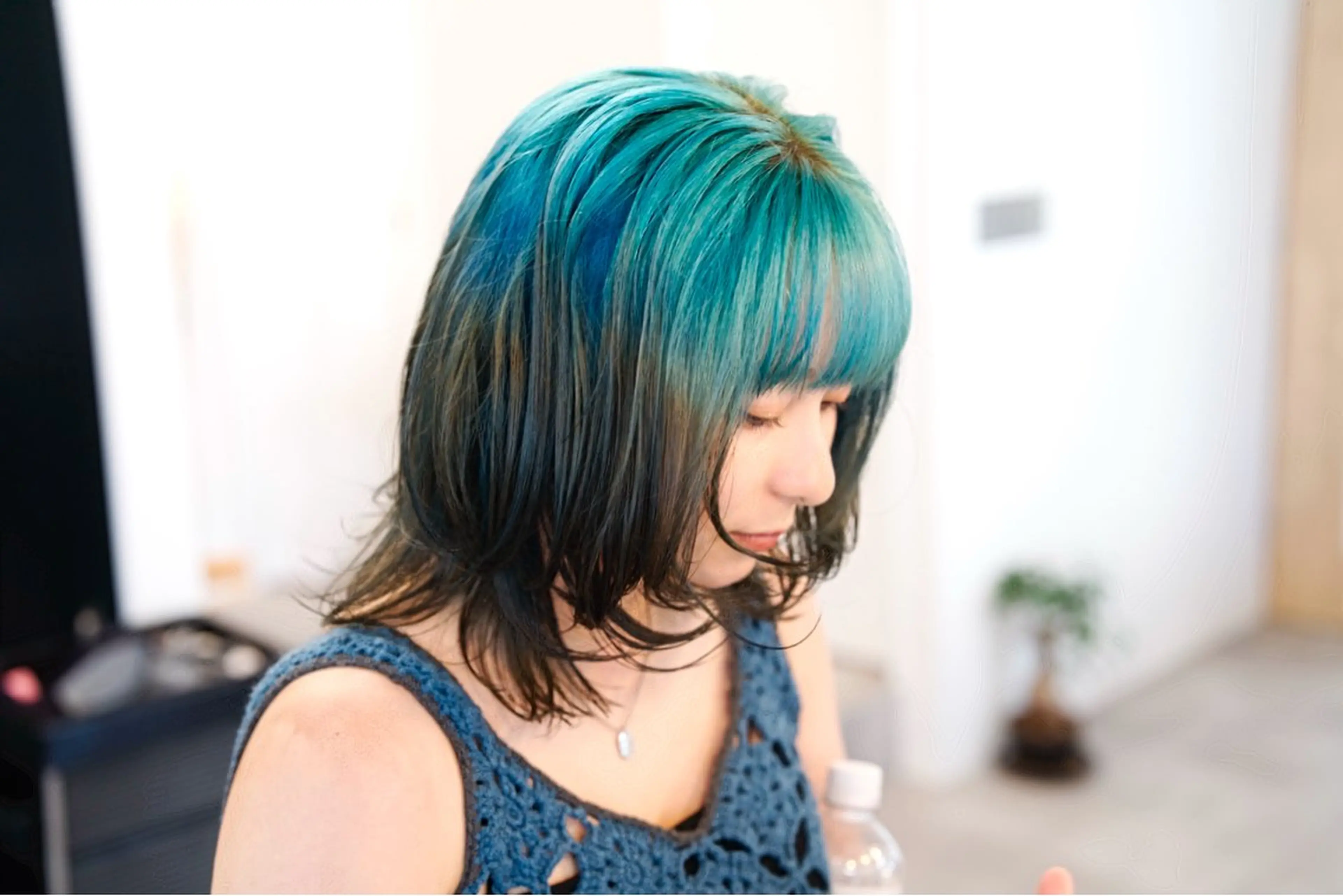 ミディアム カラー 顔周りカット カット ヘアカラー トリートメント 安藤悠里/ハイトーン /デザインカラーのヘアスタイル