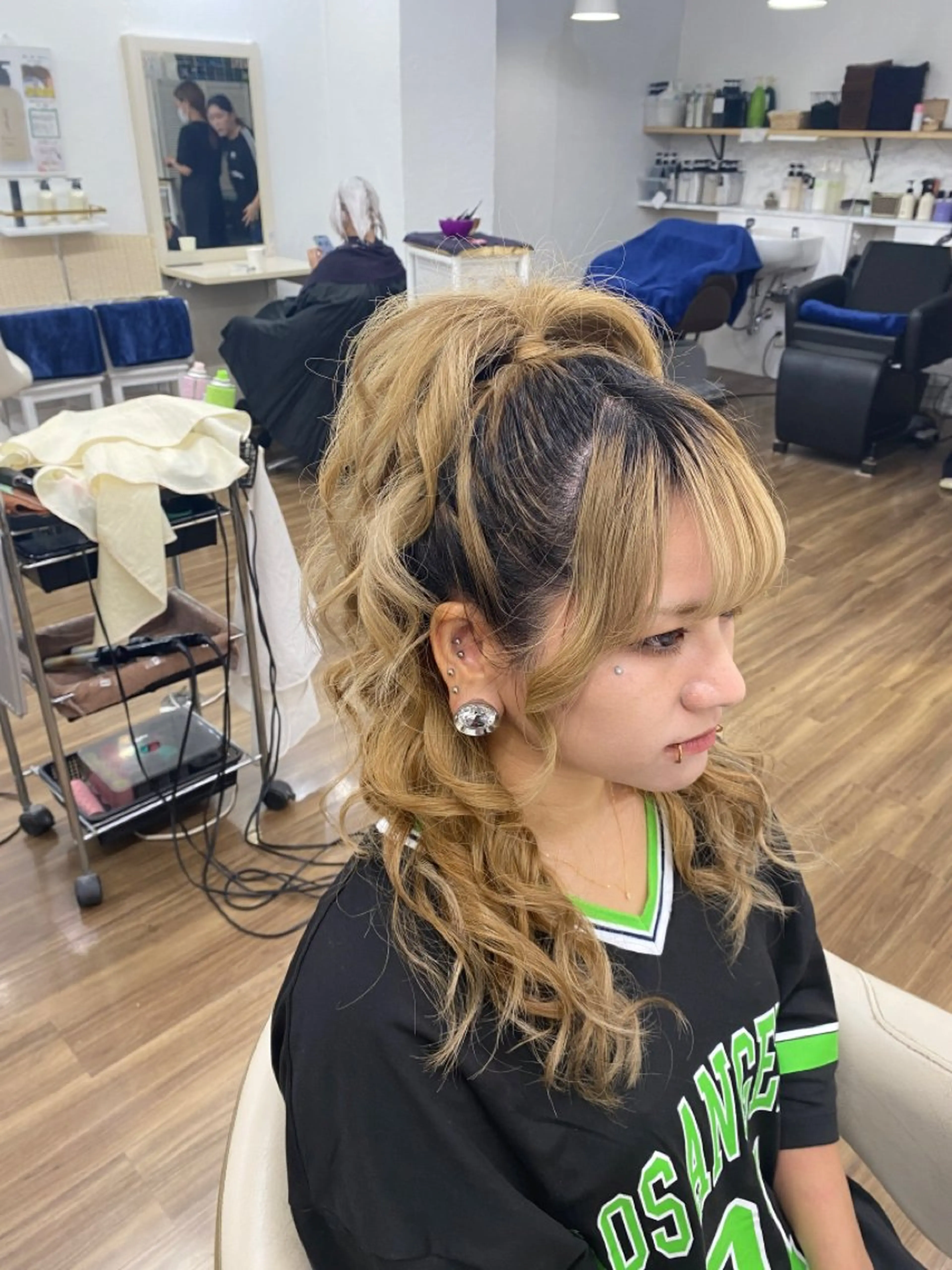 セミロング ヘアアレンジ ハーフアップ ヘアセット GLOSS 心斎橋 山上のヘアスタイル