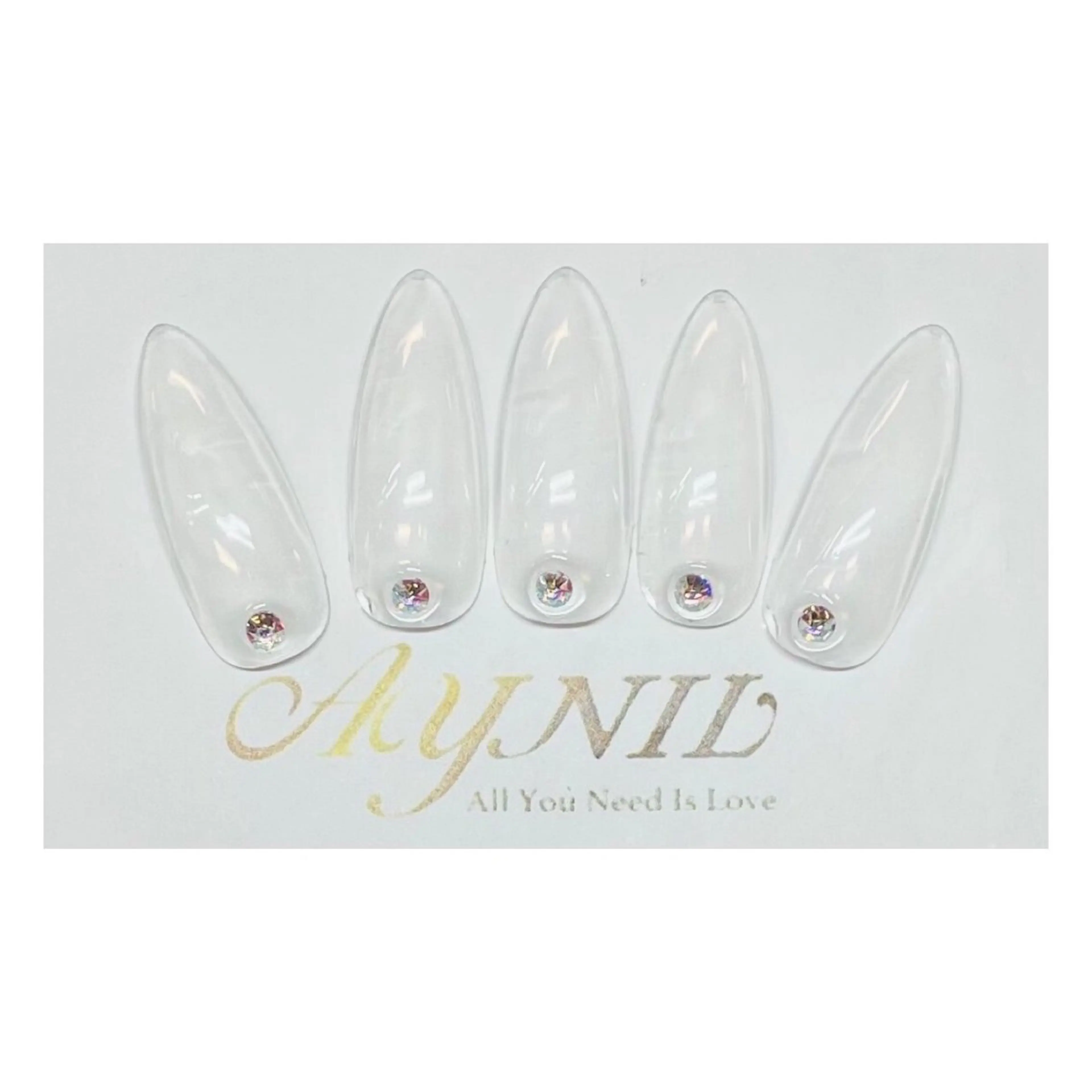 ネイル オーロラネイル フレンチネイル キラキラネイル ラメ(グリッター) ラメグラデーション 🦋AYNIL🦋 ナチュラル専門店♥️のネイルデザイン