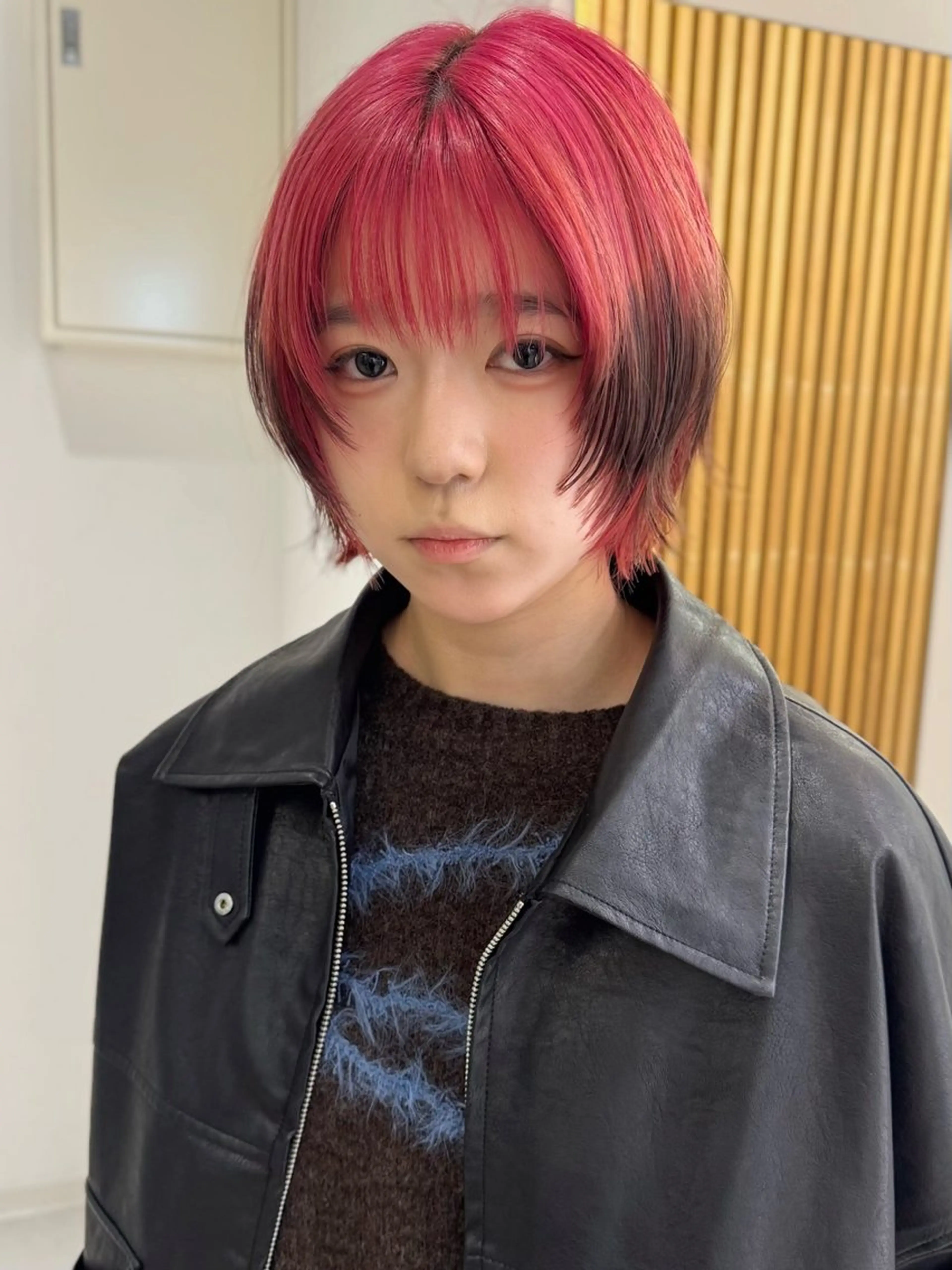 ショート 垢抜け/レイヤー/ ハイトーン/アスナのヘアスタイル