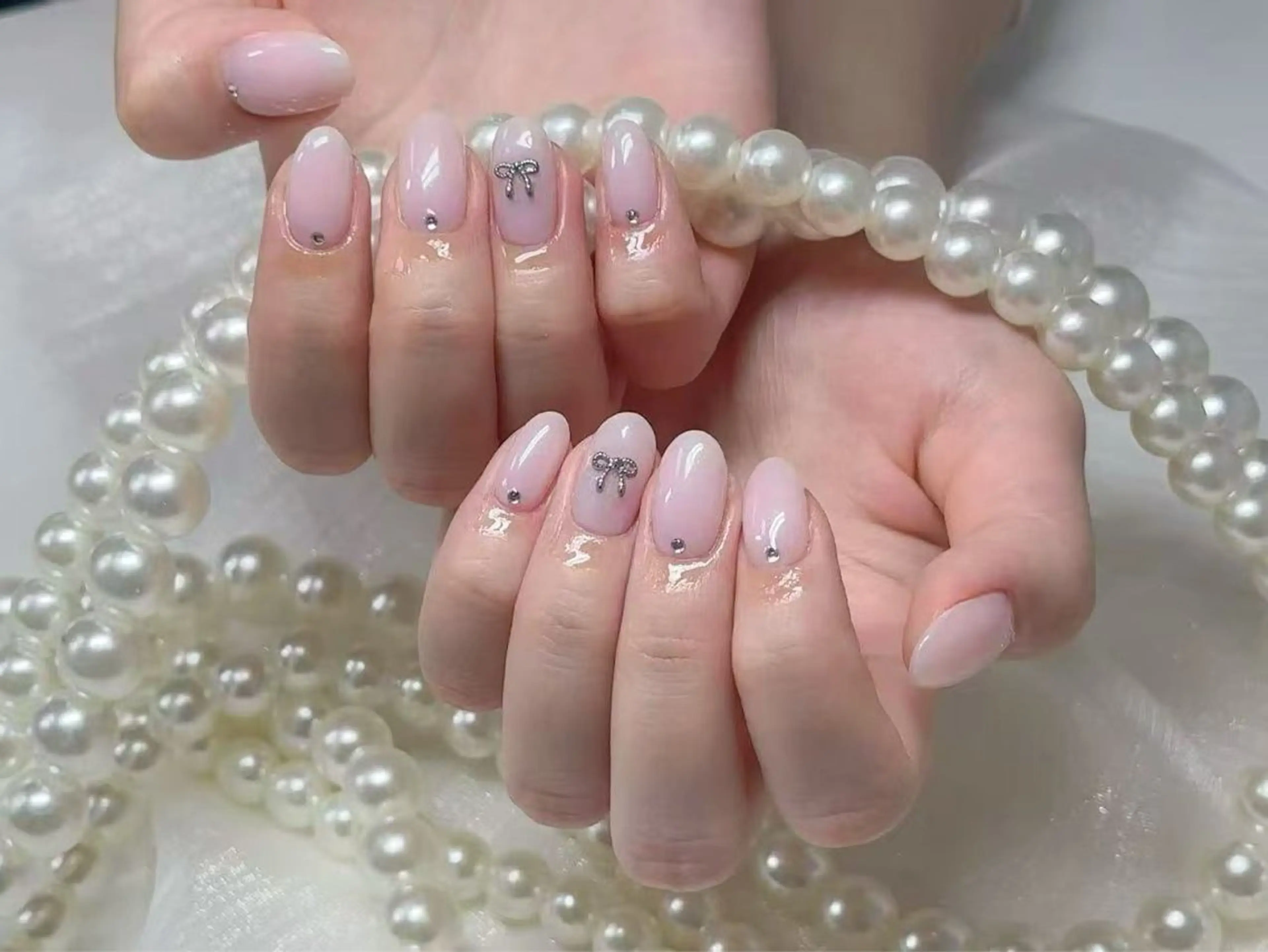 ネイル オーロラネイル 長さ出し フレンチネイル ガーリー キラキラネイル RIn 🎀のネイルデザイン