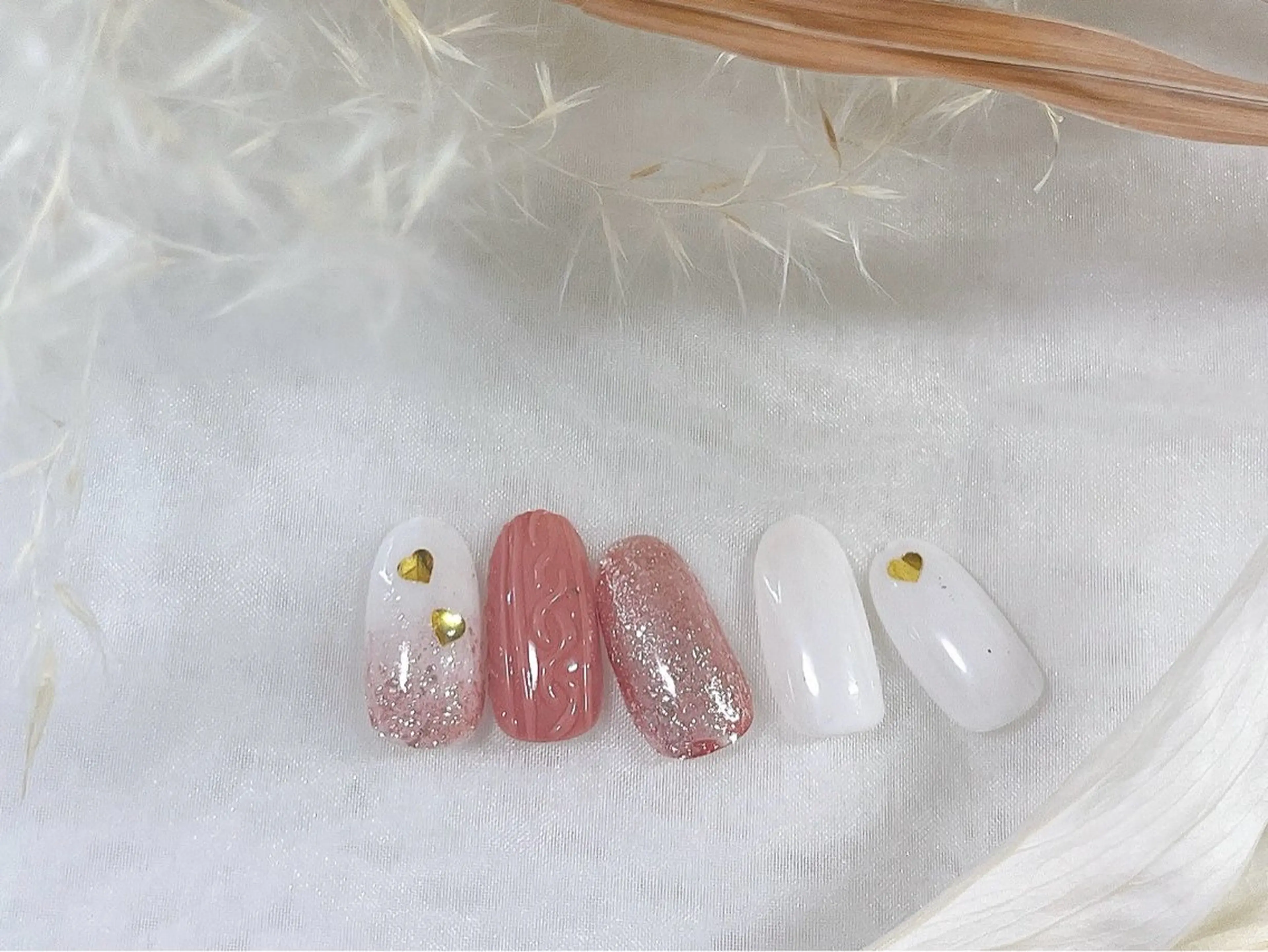 ネイル フットネイル ジェルネイル ハート ラメ(グリッター) パラジェル ハンドネイル kiki nail &brow二子玉川の眉毛・アイブロウイメージ