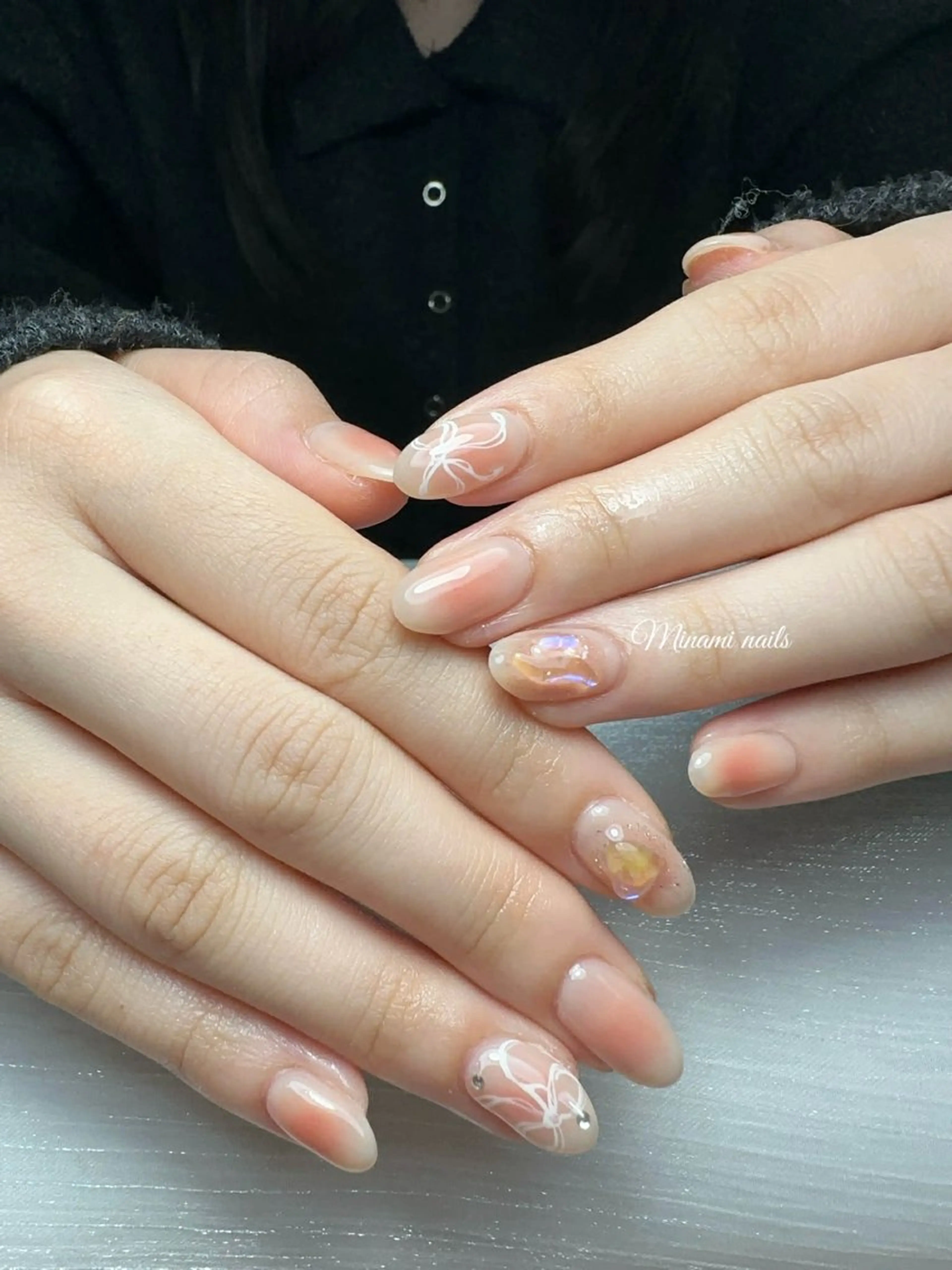 ネイル アートネイル オーロラネイル フラワーネイル ガーリー キラキラネイル ハンドネイル Minami Nailsのネイルデザイン