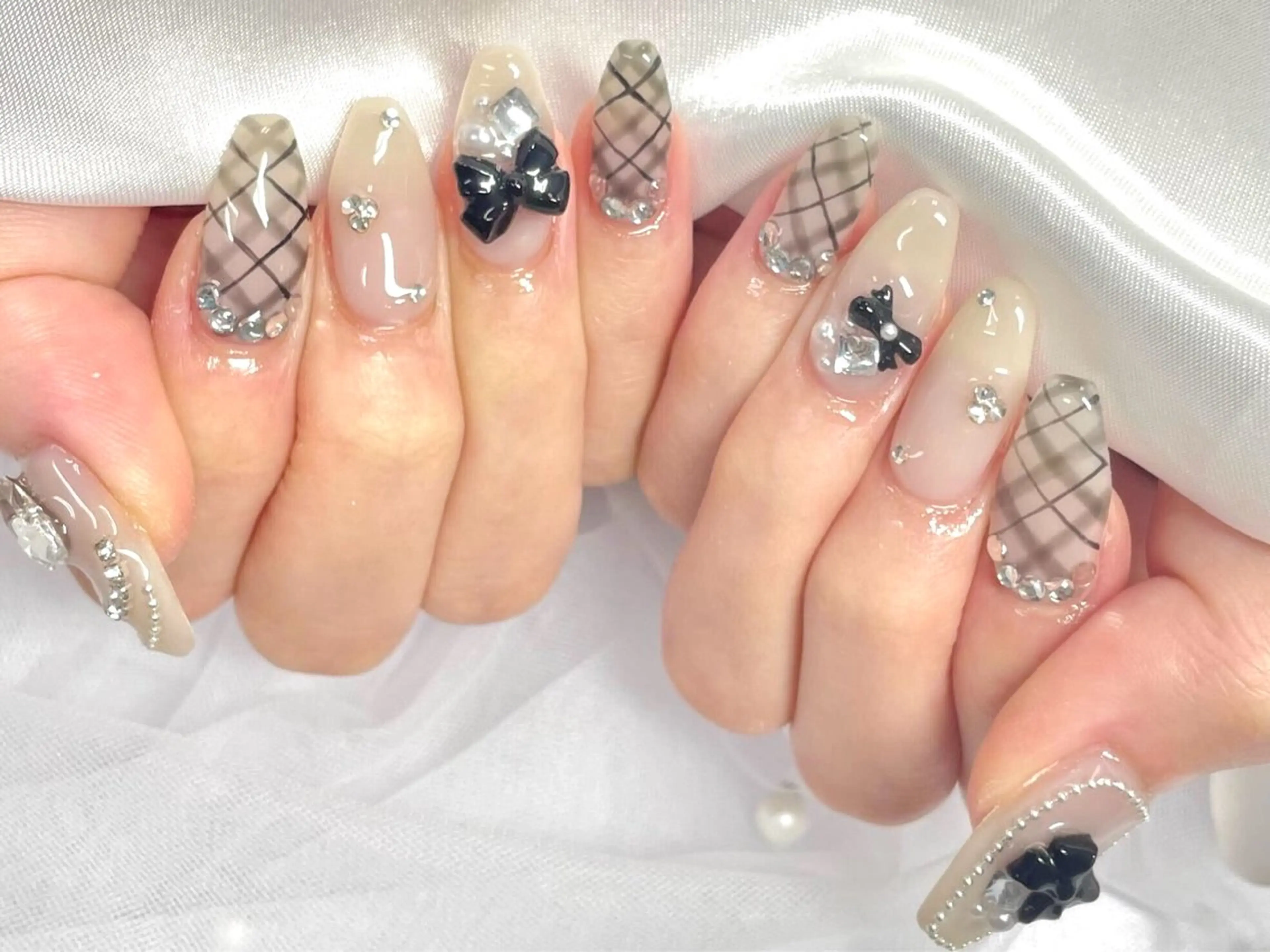 ネイル ジェルネイル マグネットネイル 持ち込み パラジェル スカルプネイル ハンドネイル Nail Neige🐈🌙のネイルデザイン