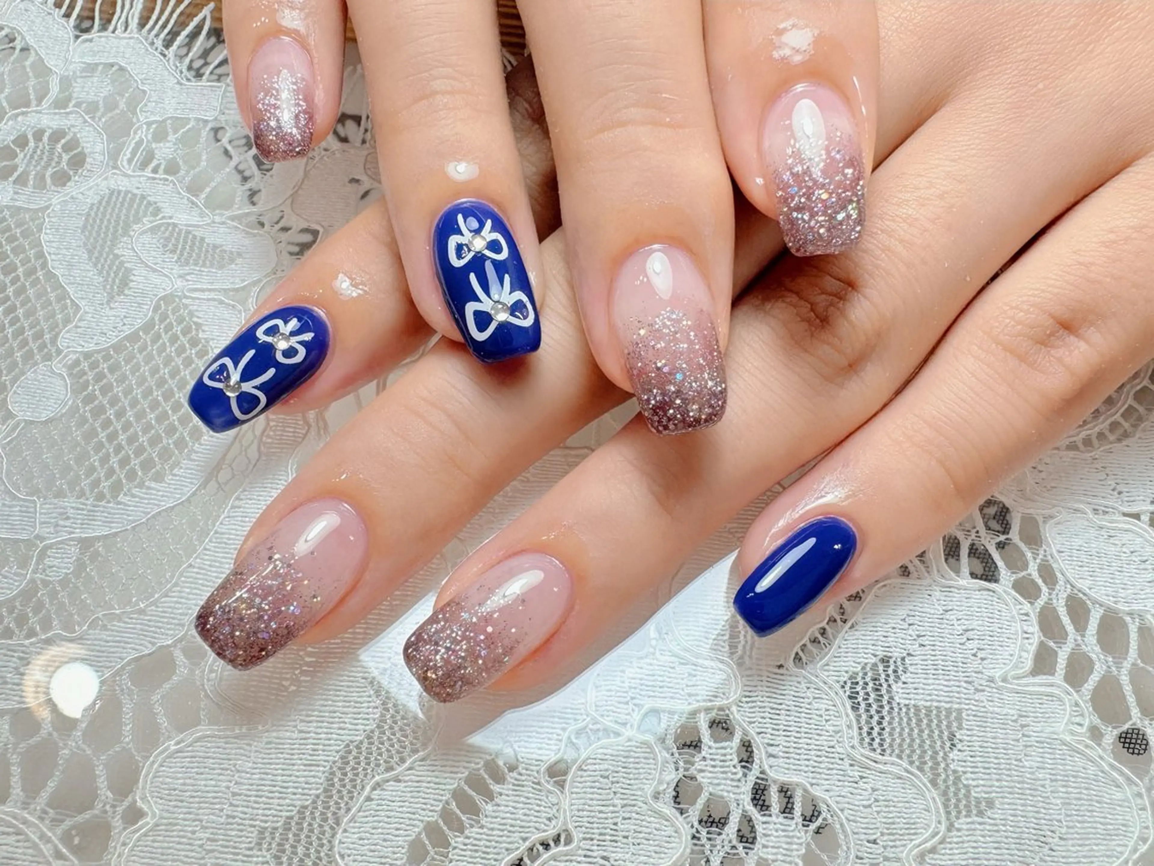 ネイル ハンドネイル マジック ミラーのネイルデザイン