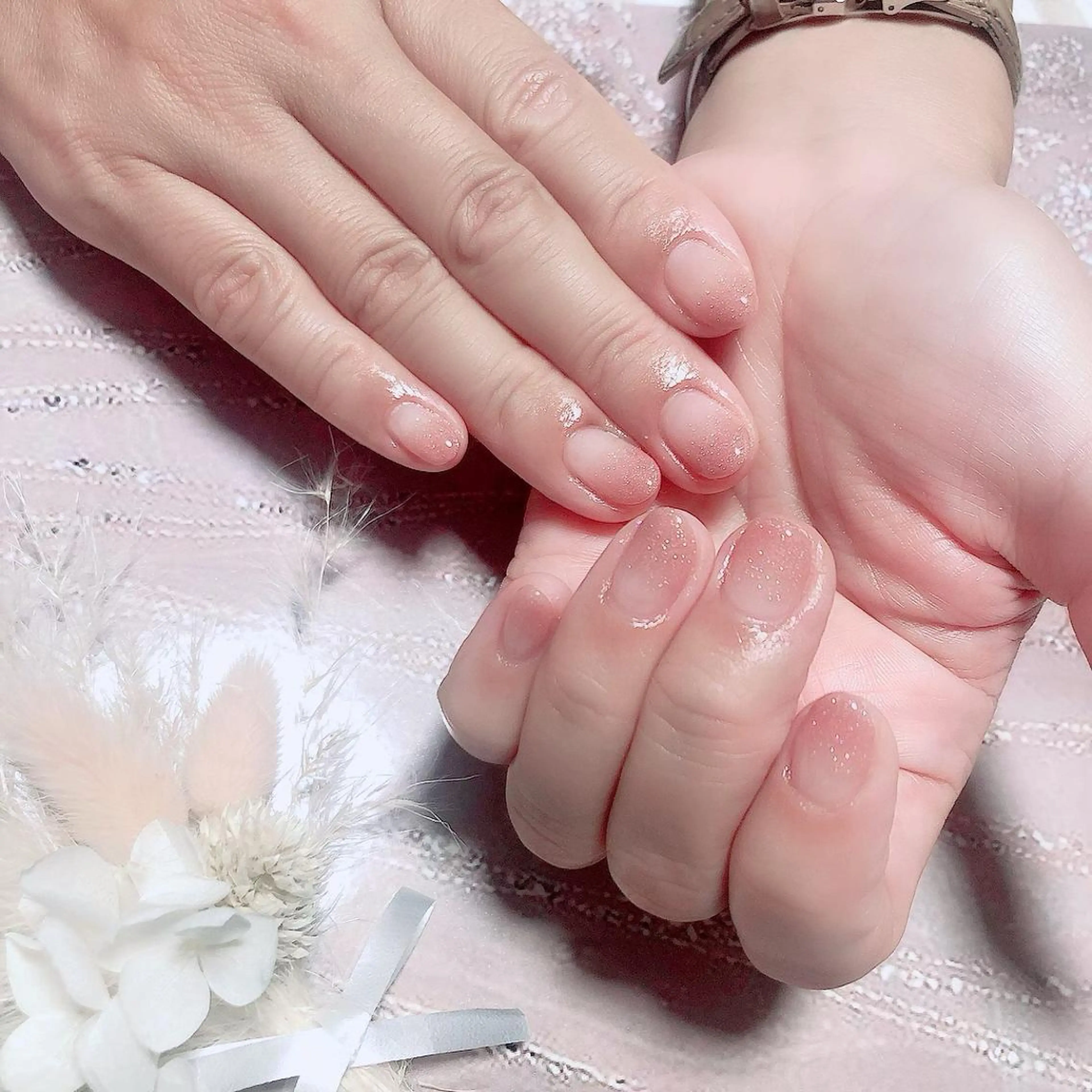 ネイル アートネイル ジェルネイル キラキラネイル オフィスネイル ショートネイル 🧸 Emiri🫧のマツエク・マツパデザイン