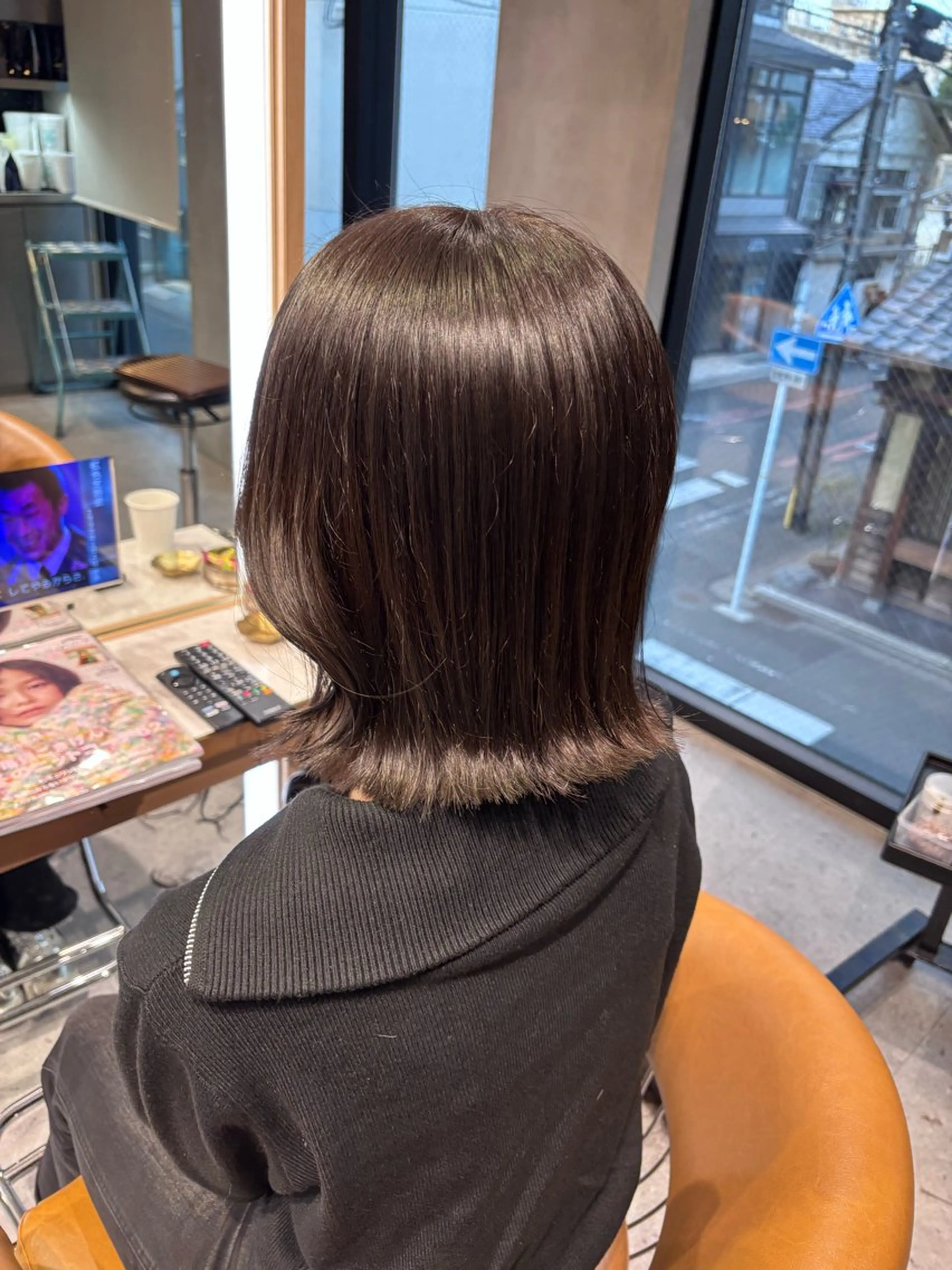 ミディアム 切りっぱなしボブ ボブ トリートメント 中野 まな /elto四条烏丸店のマツエク・マツパデザイン