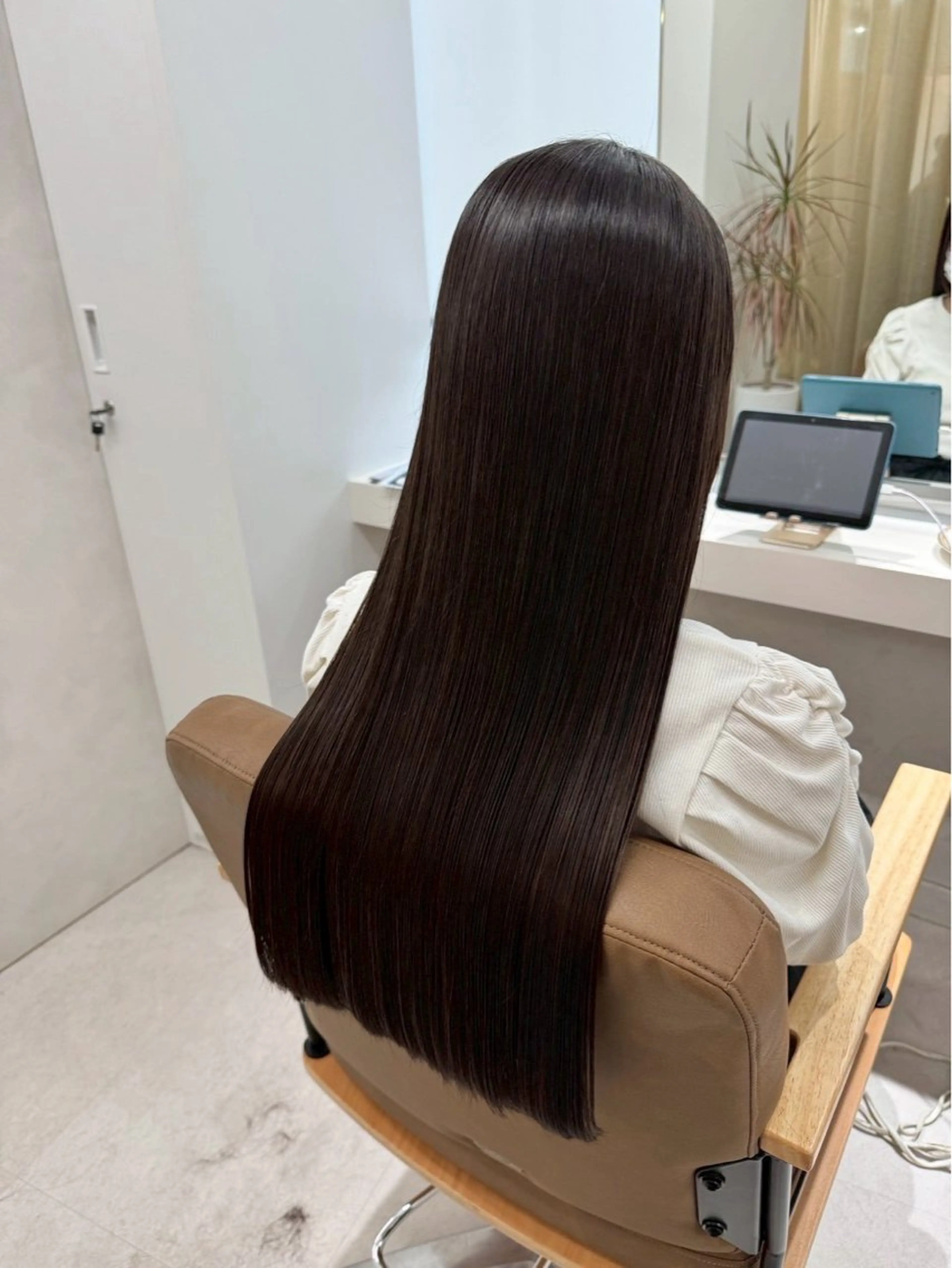 ロング SLASHスラッシュ 片野さくらのヘアスタイル
