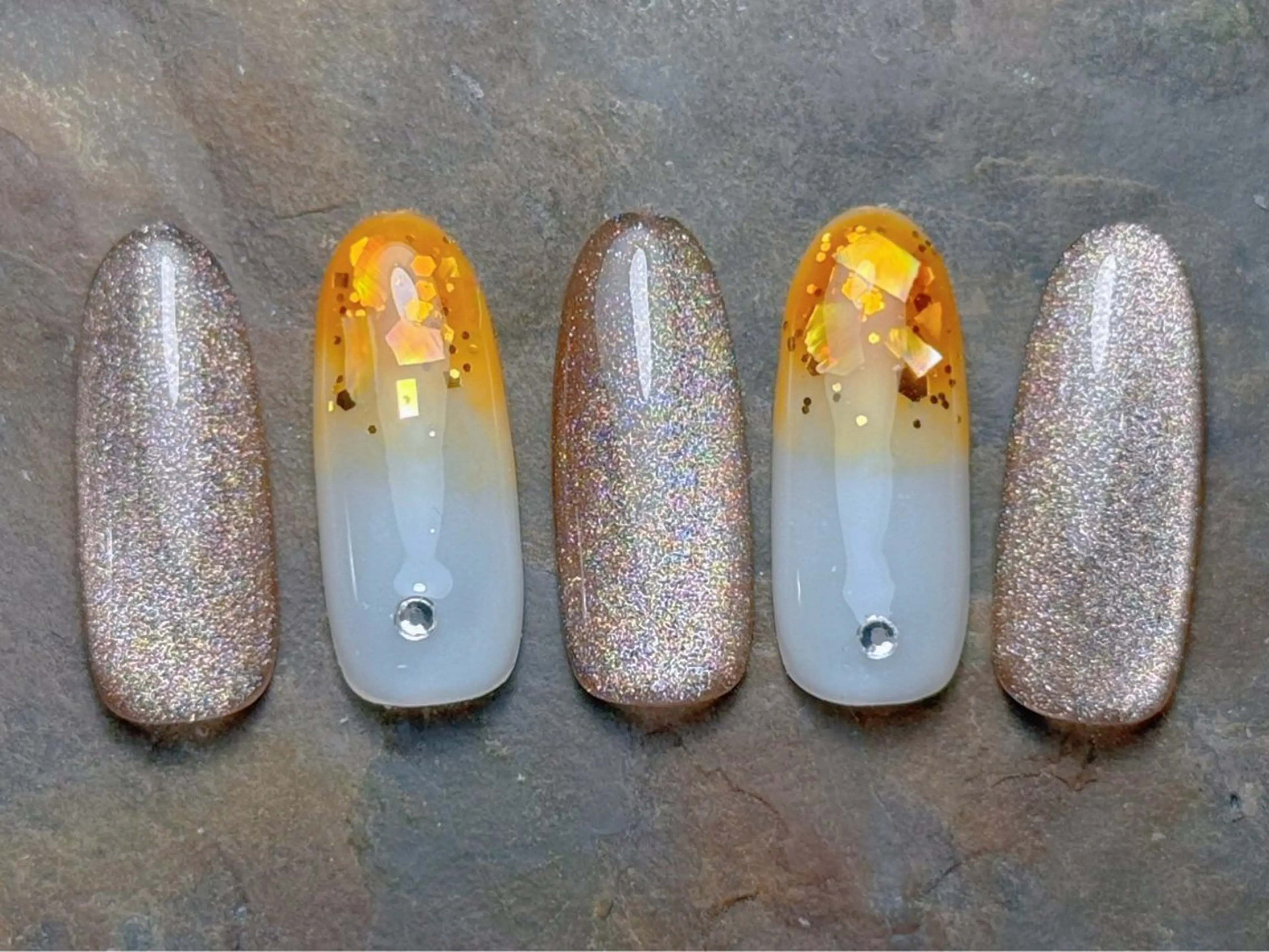 ネイル ハンドネイル マジックミラー所属・マジック ミラーのネイルデザイン