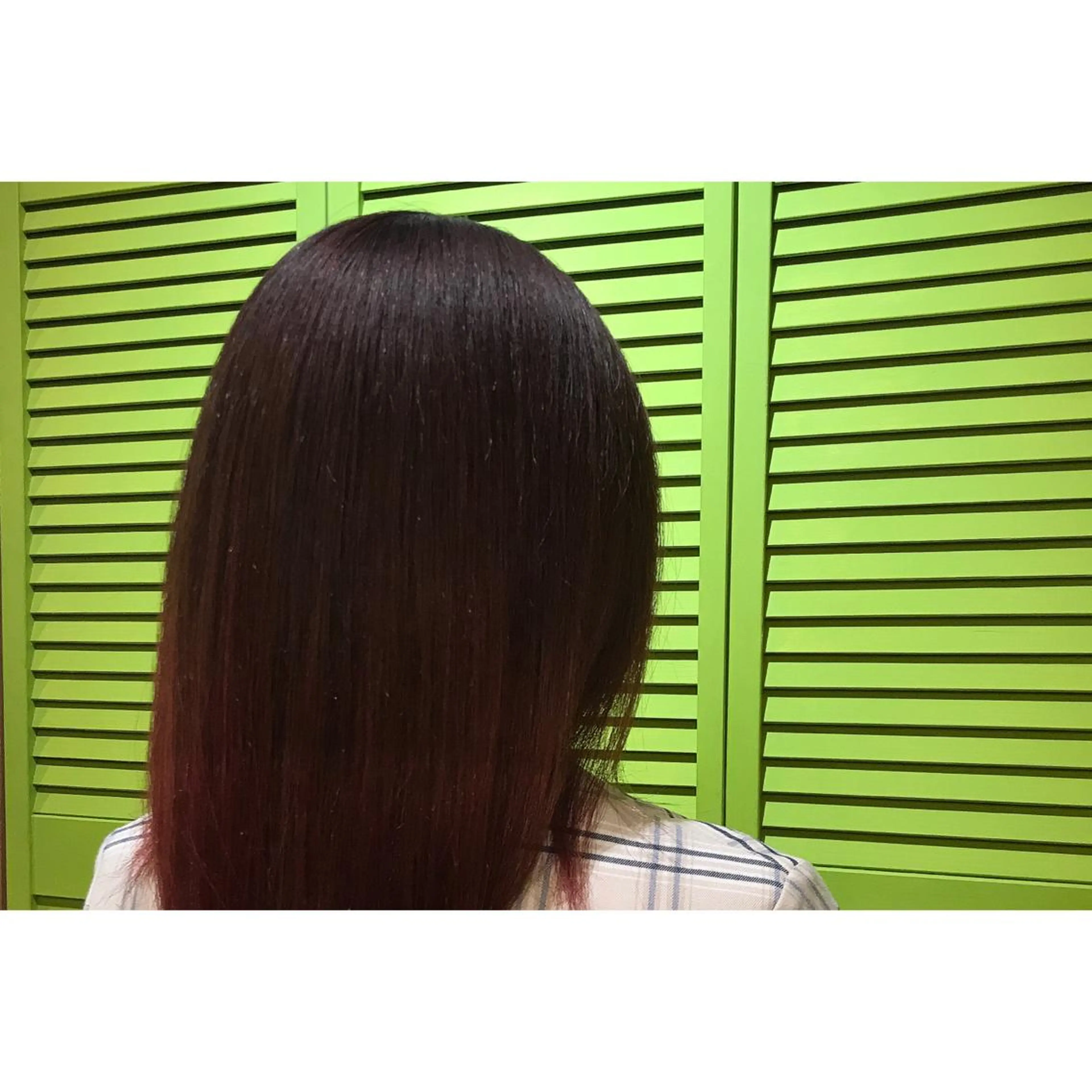 カラー 山下 襟華のヘアスタイル