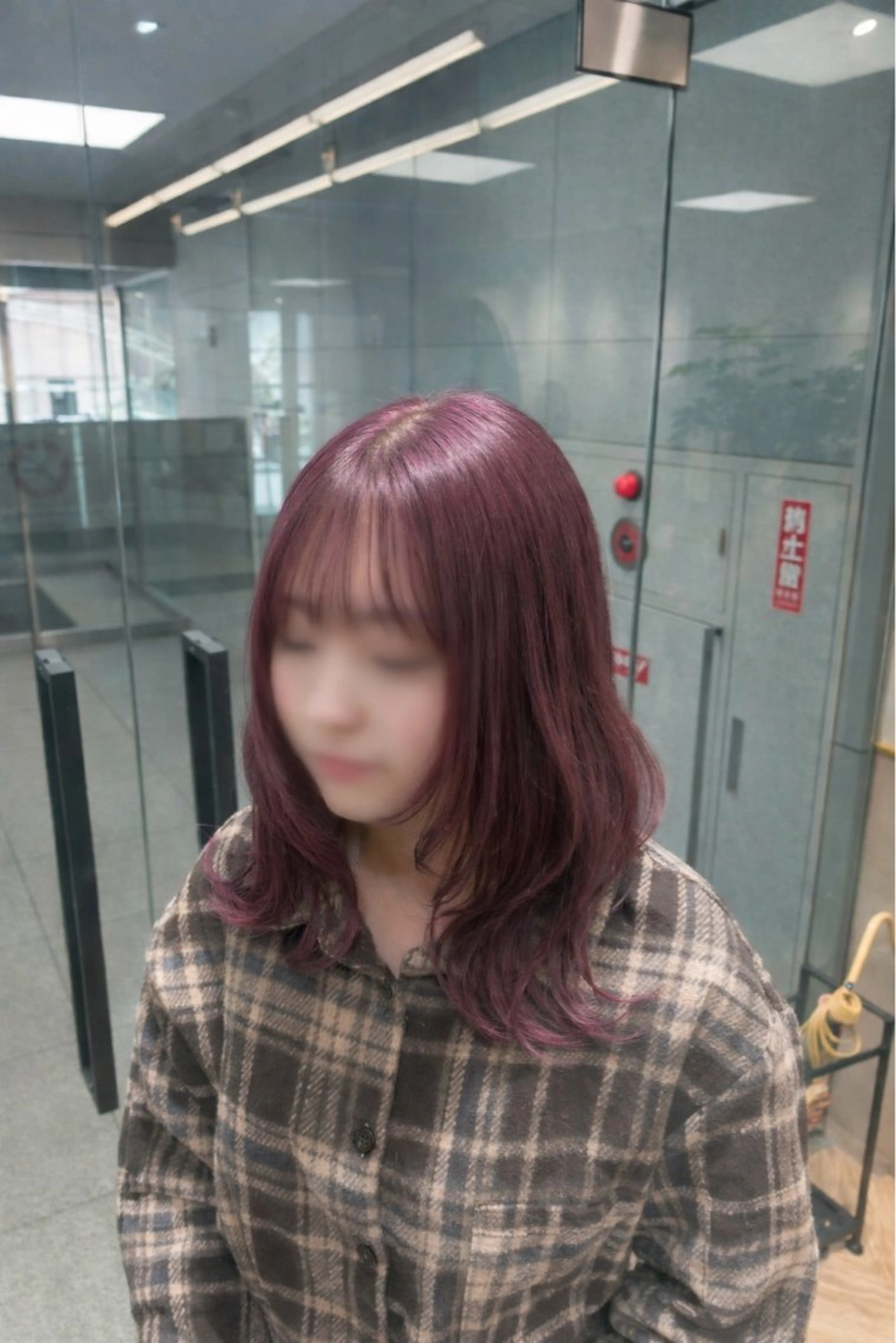 ミディアム ピンクラベンダー 🩶ハイトーン🖤 URARAのヘアスタイル