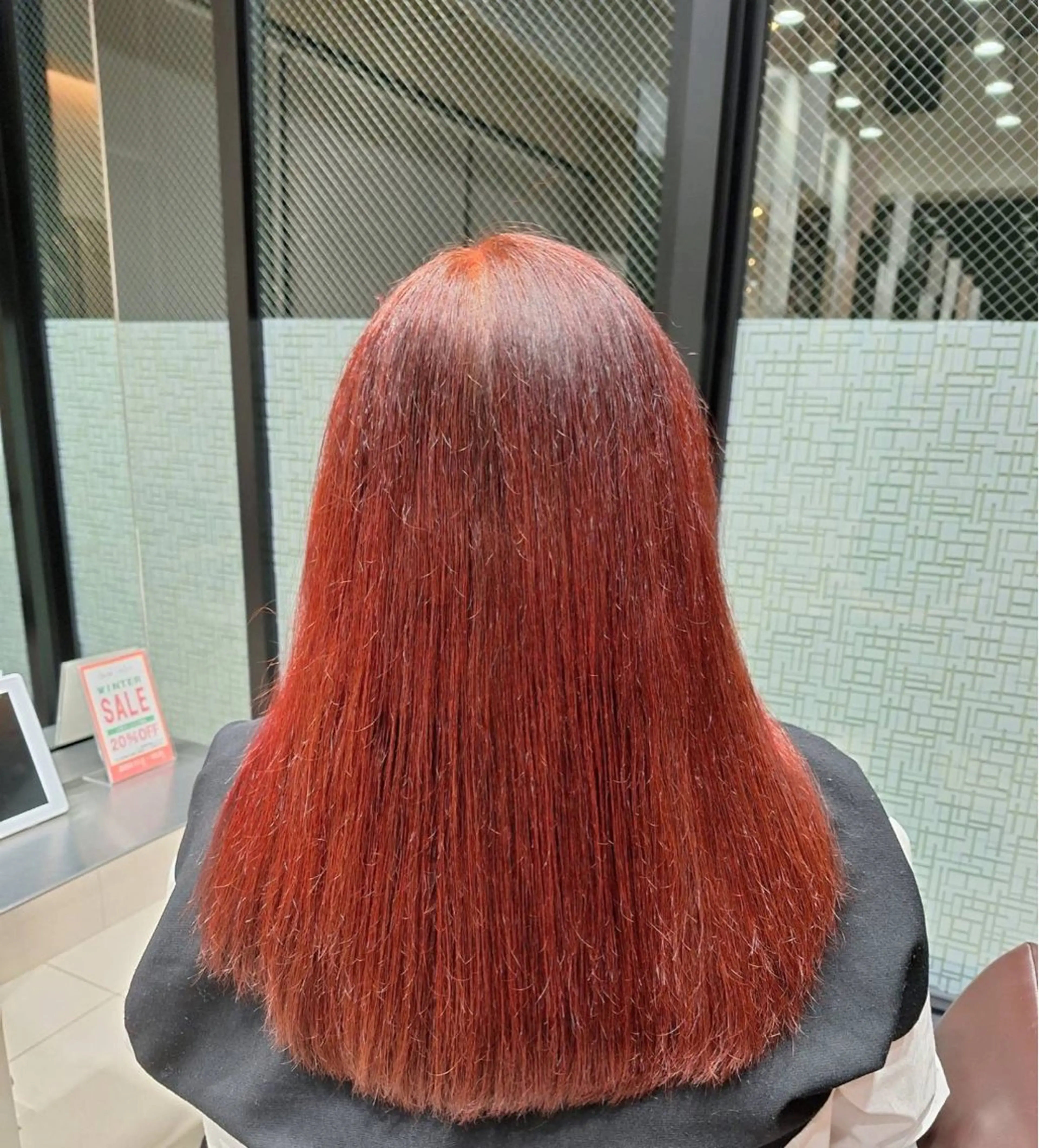 ロング カラー オレンジ 松田 実優のヘアスタイル