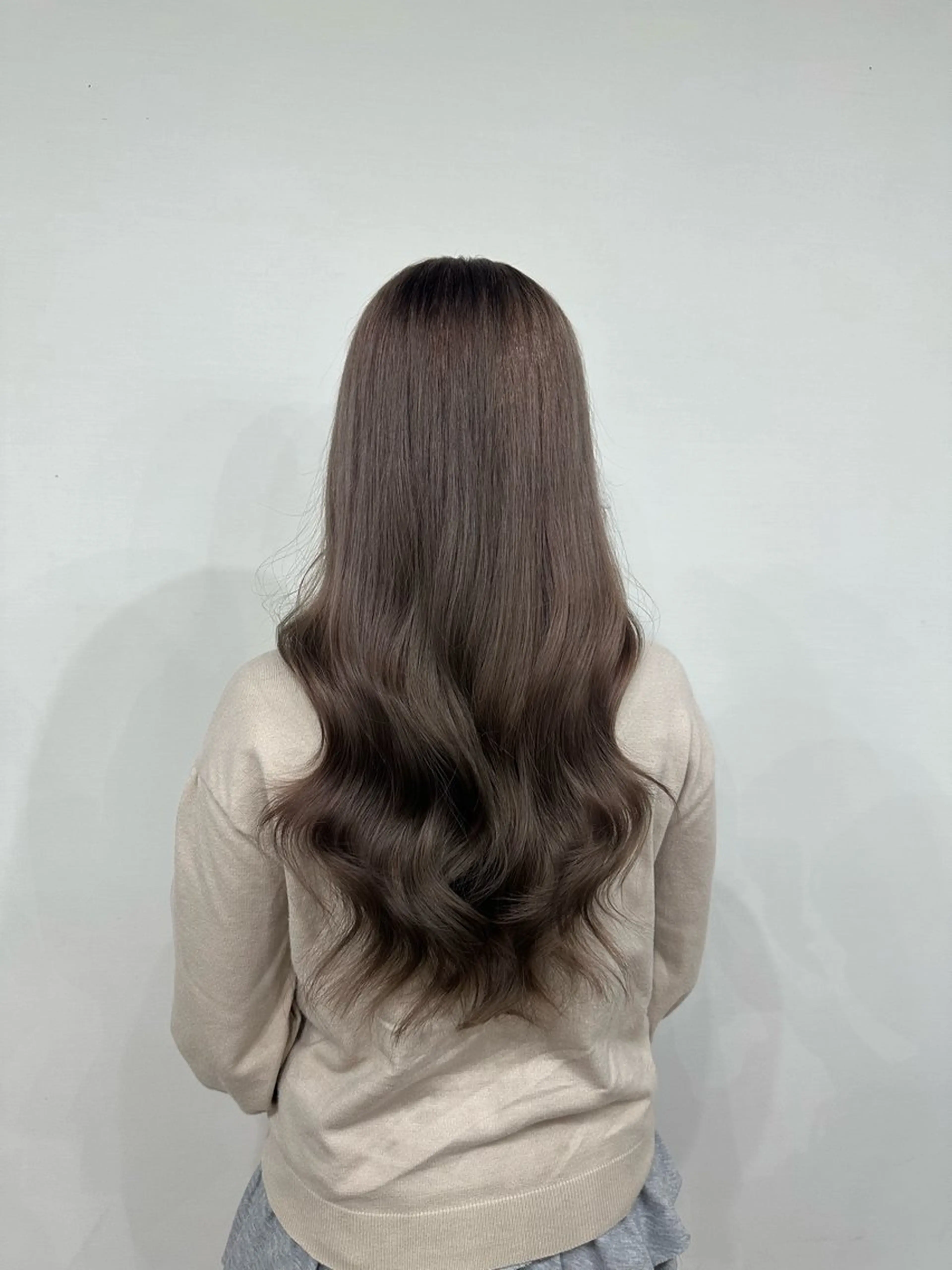 ロング ラベンダーベージュ ヘアカラー 透明感カラー/外苑前 /MIRAI🇰🇷のヘアスタイル