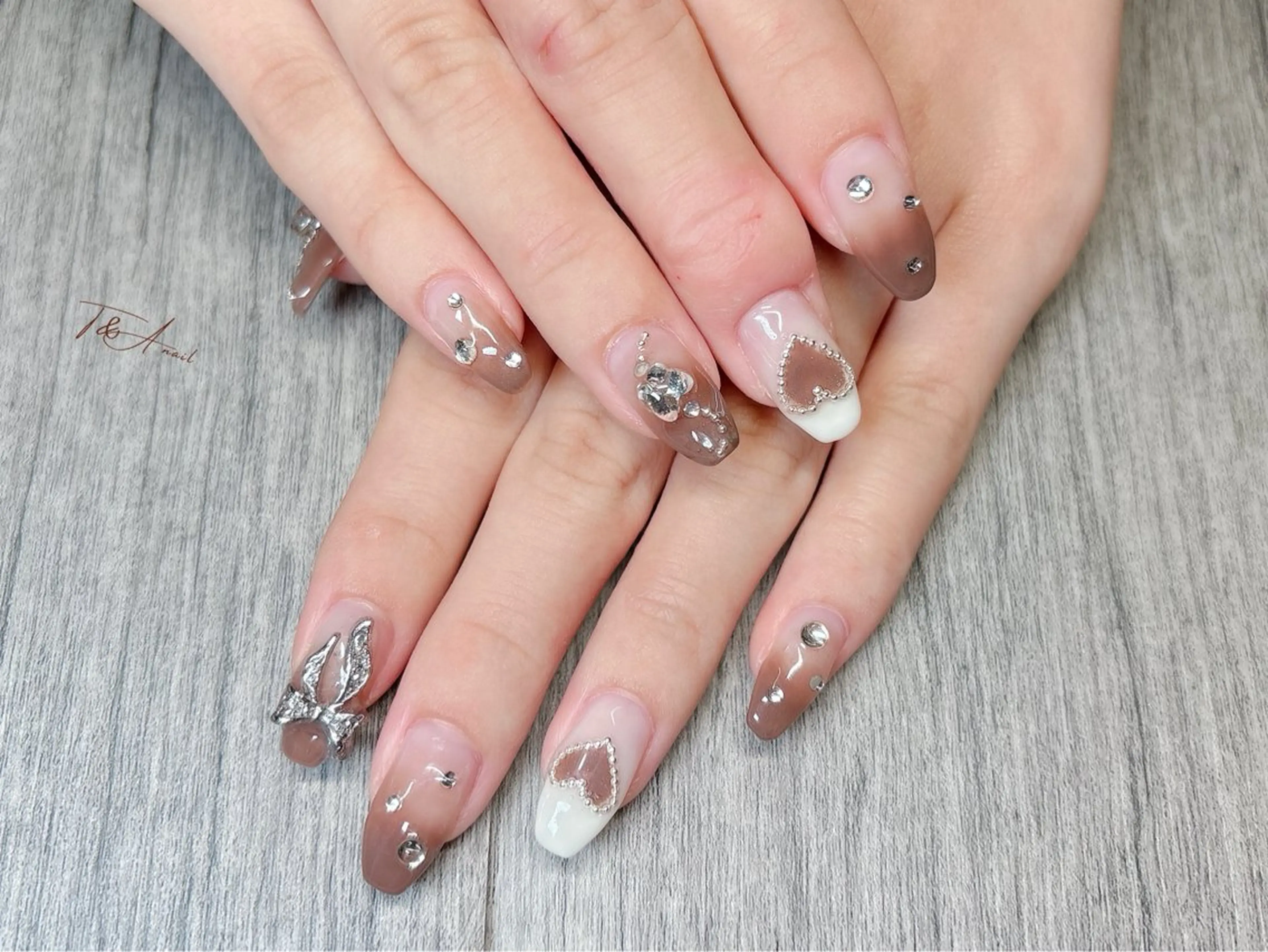 ネイル ジェルネイル グラデーション ハート リボン スカルプネイル ハンドネイル T&A nailのネイルデザイン