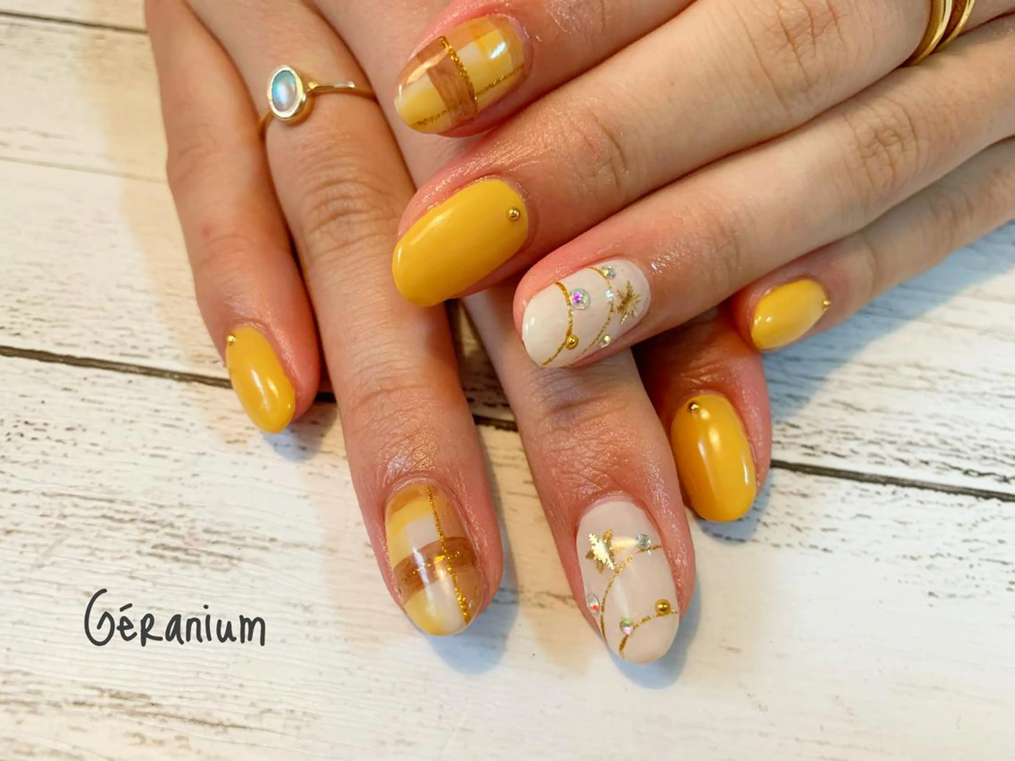 ネイル ハンドネイル GéRanium Harukaのネイルデザイン