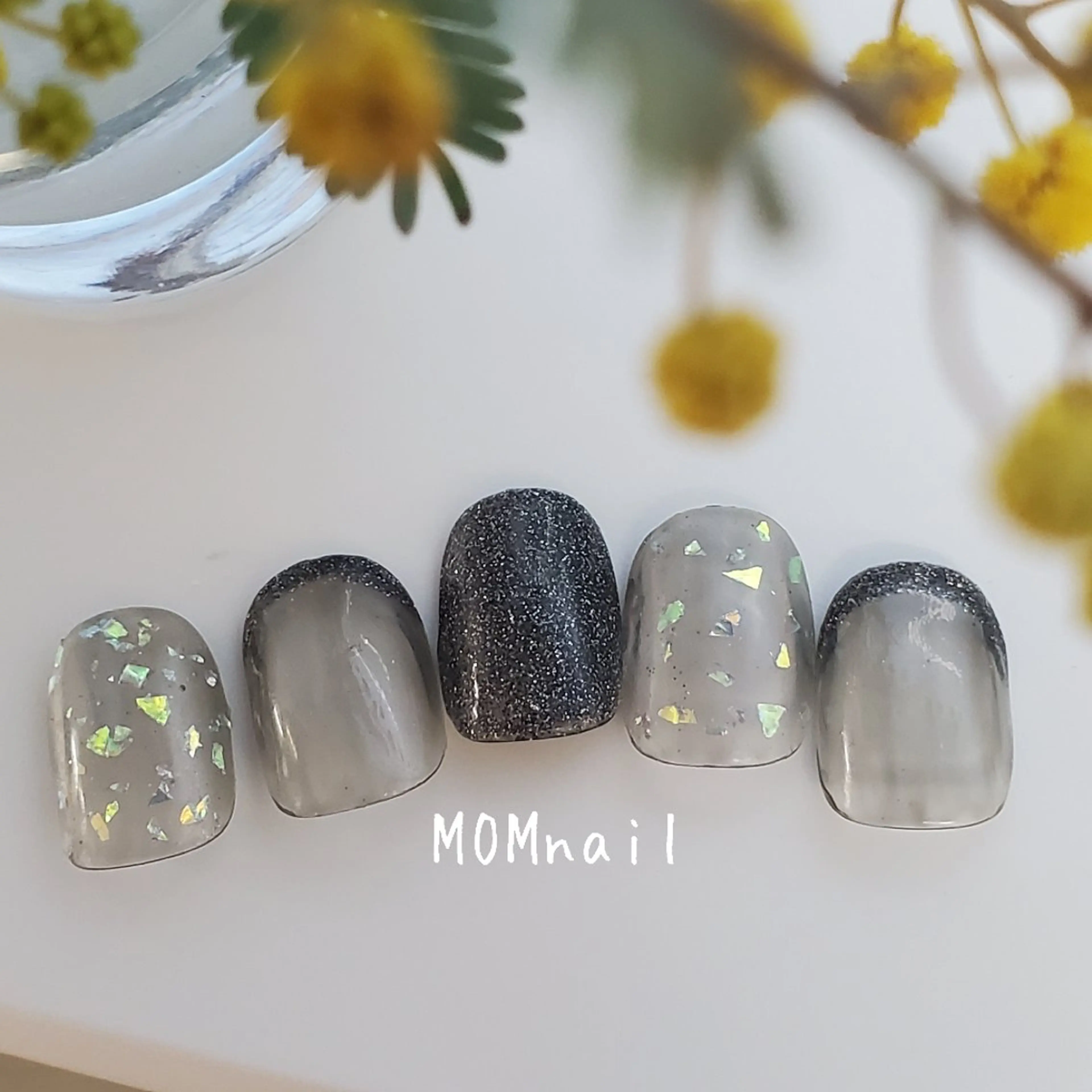 ネイル ニュアンスネイル MoM マムネイル原宿のネイルデザイン