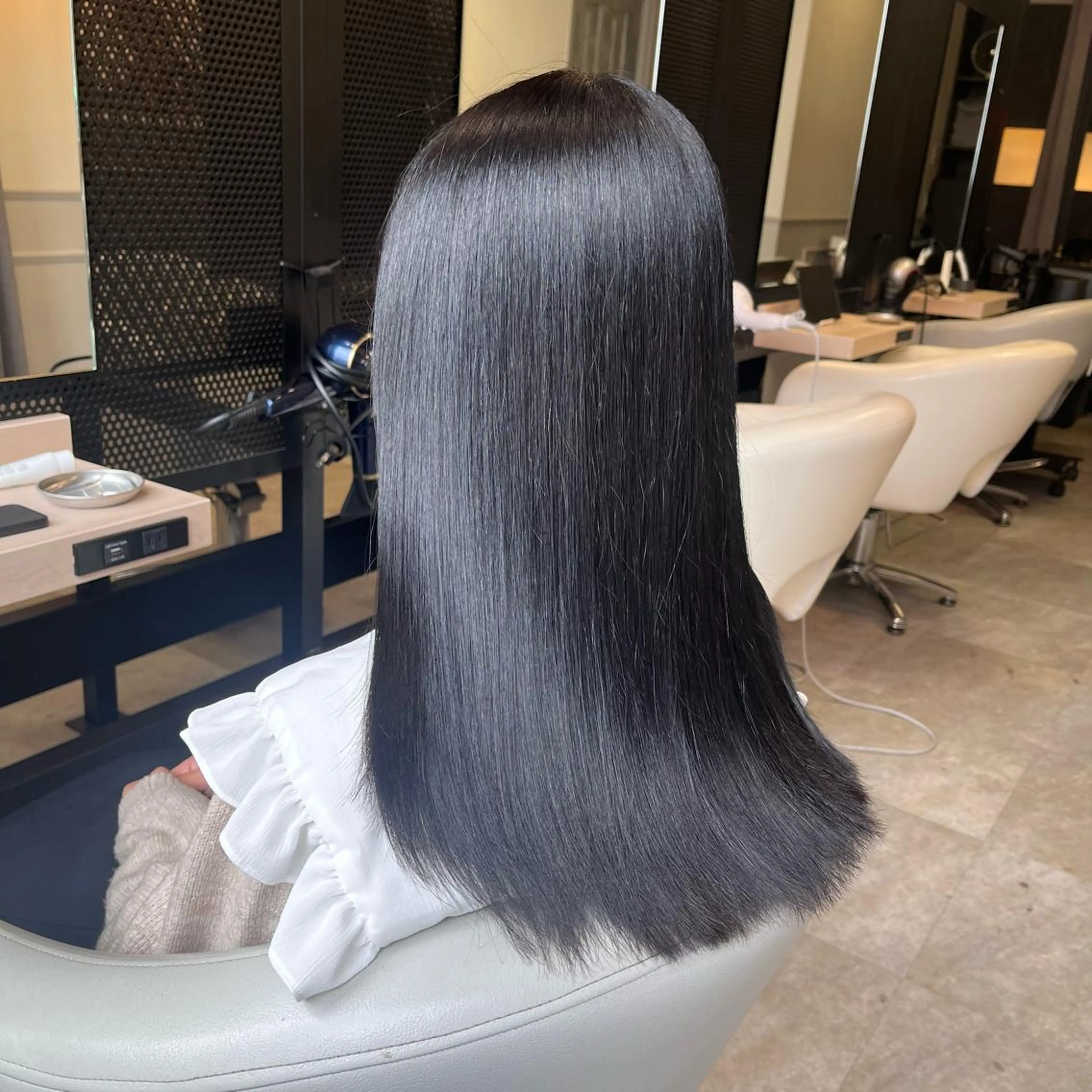 セミロング カラー ボブ& 髪質改善FUMIYAのヘアスタイル