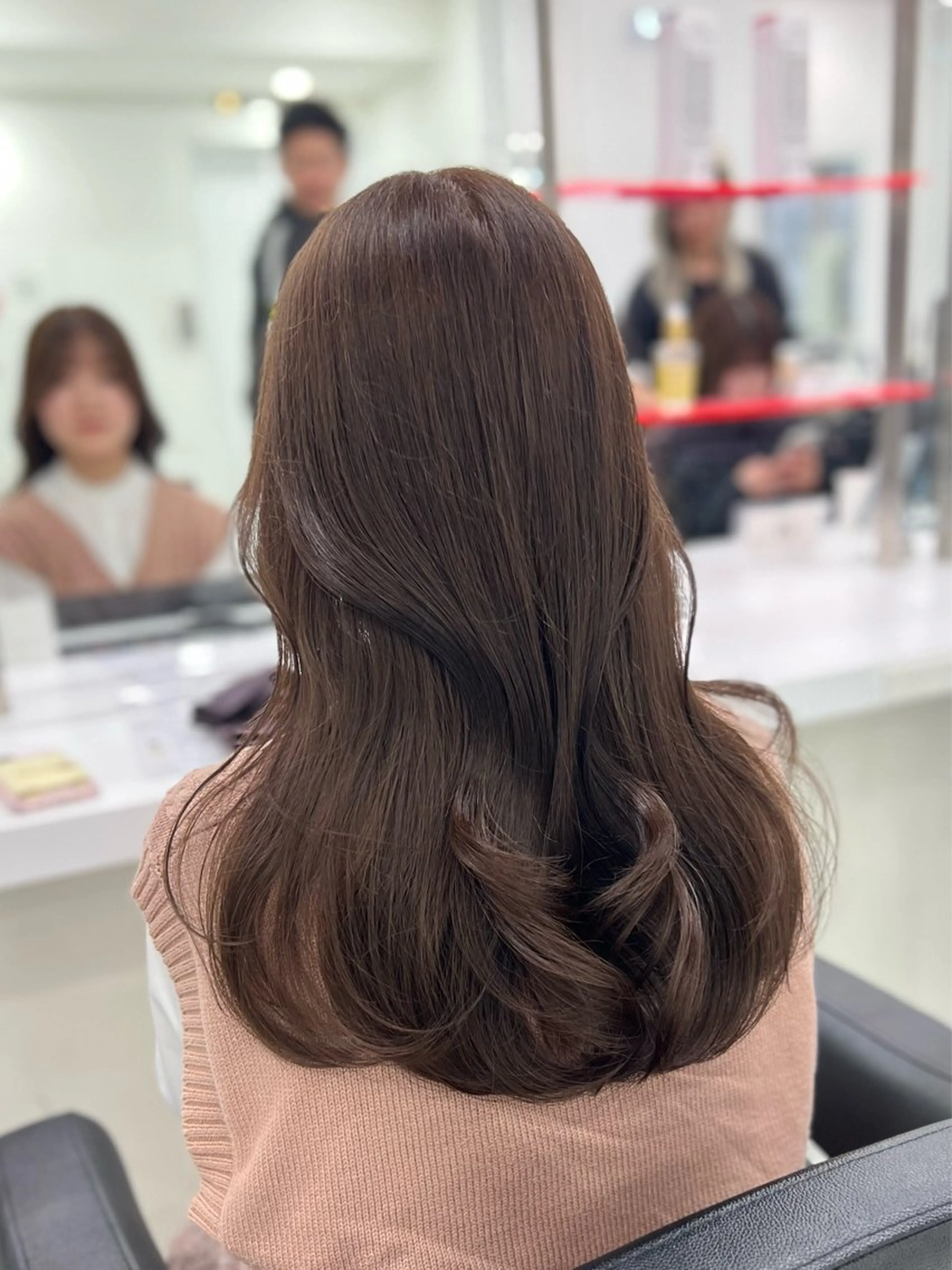 ロング カラー 透明感カラー🫧 レイヤーカットのヘアスタイル