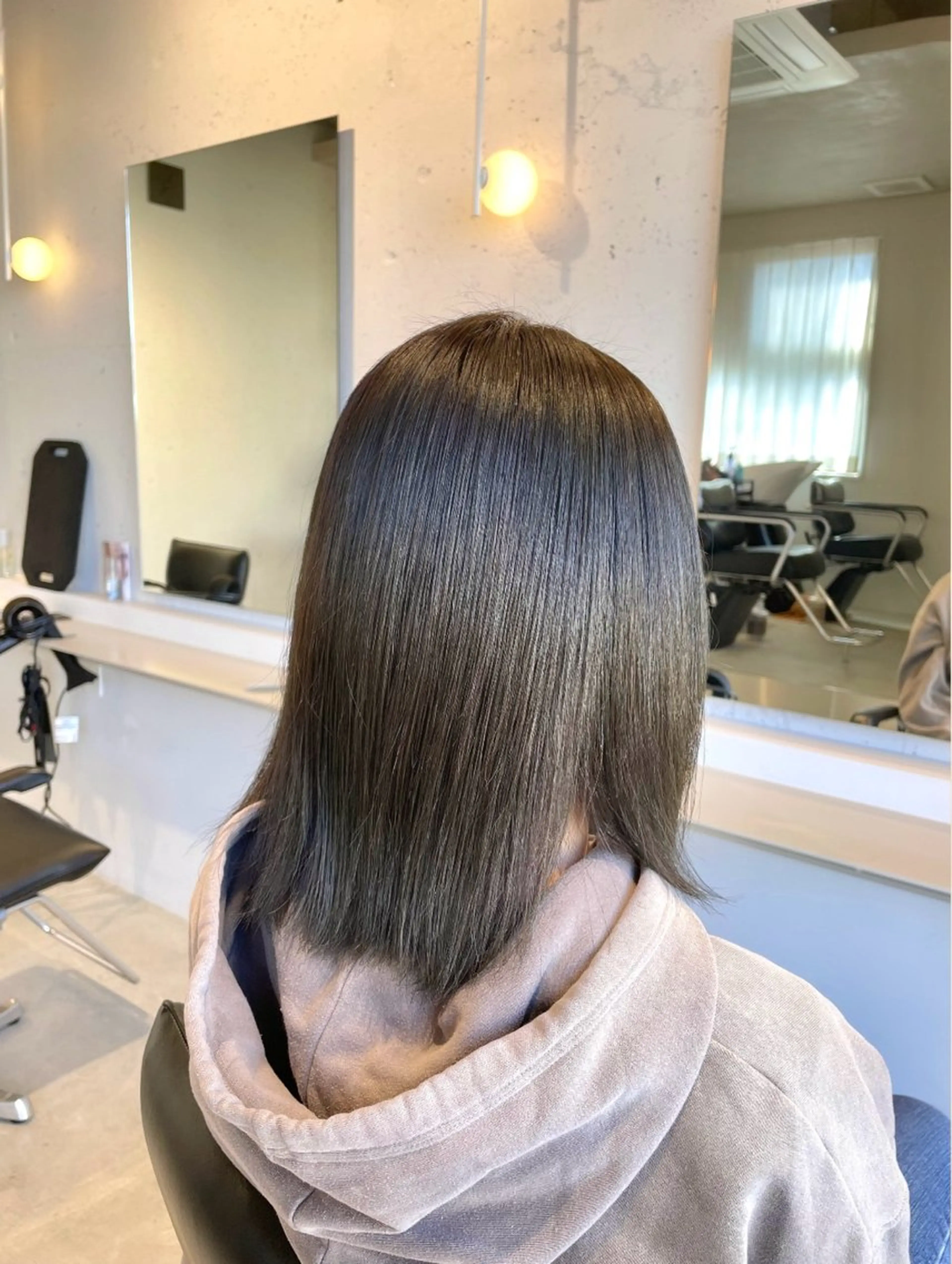 ミディアム カラー ヘアカラー トリートメント tim hinaのヘアスタイル