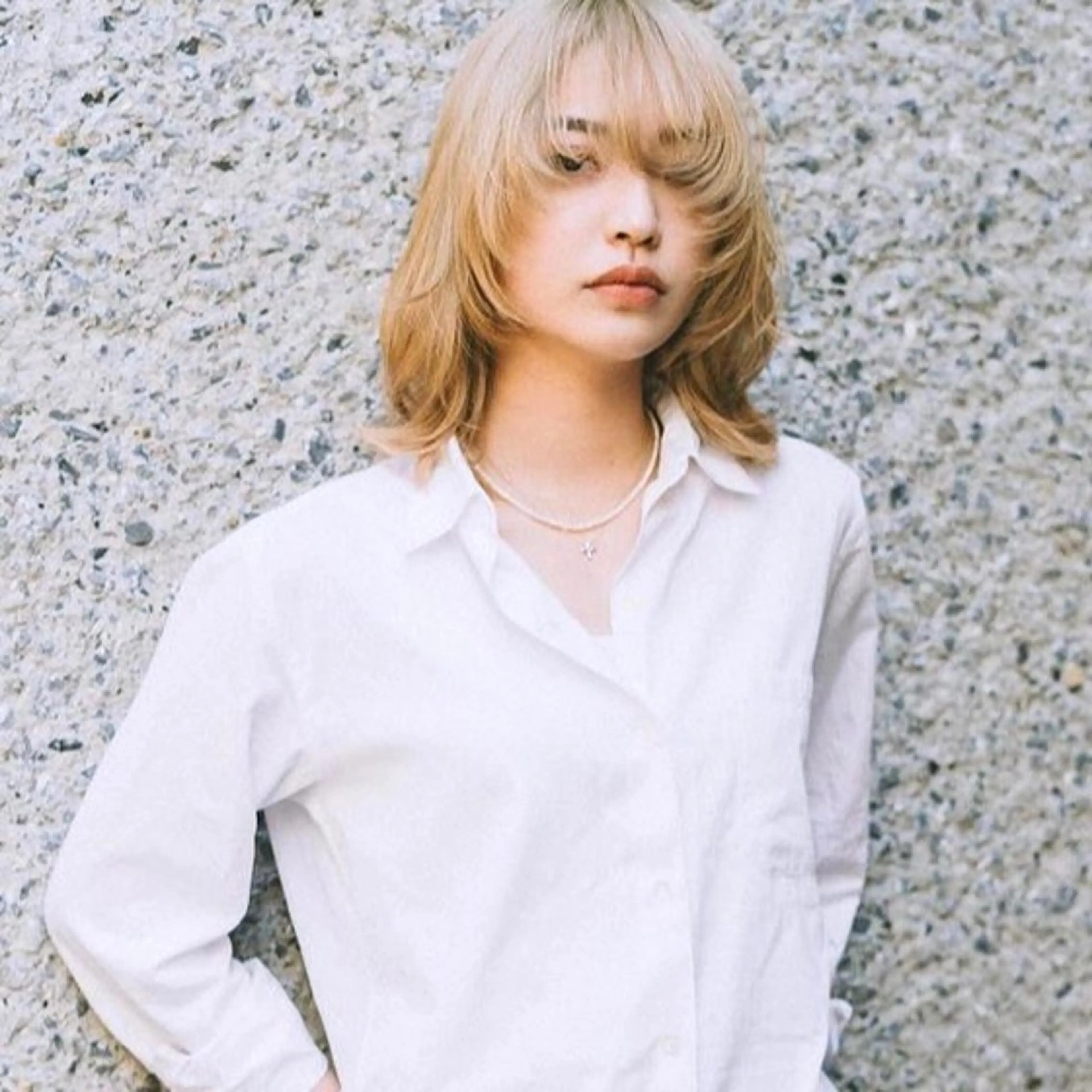 ミディアム カラー ベージュカラー レイヤーカット ウルフカット bloc japon所属・ﾌﾞﾚｲｽﾞ˚✧₊⁎ ﾚｲﾔｰToriのヘアスタイル