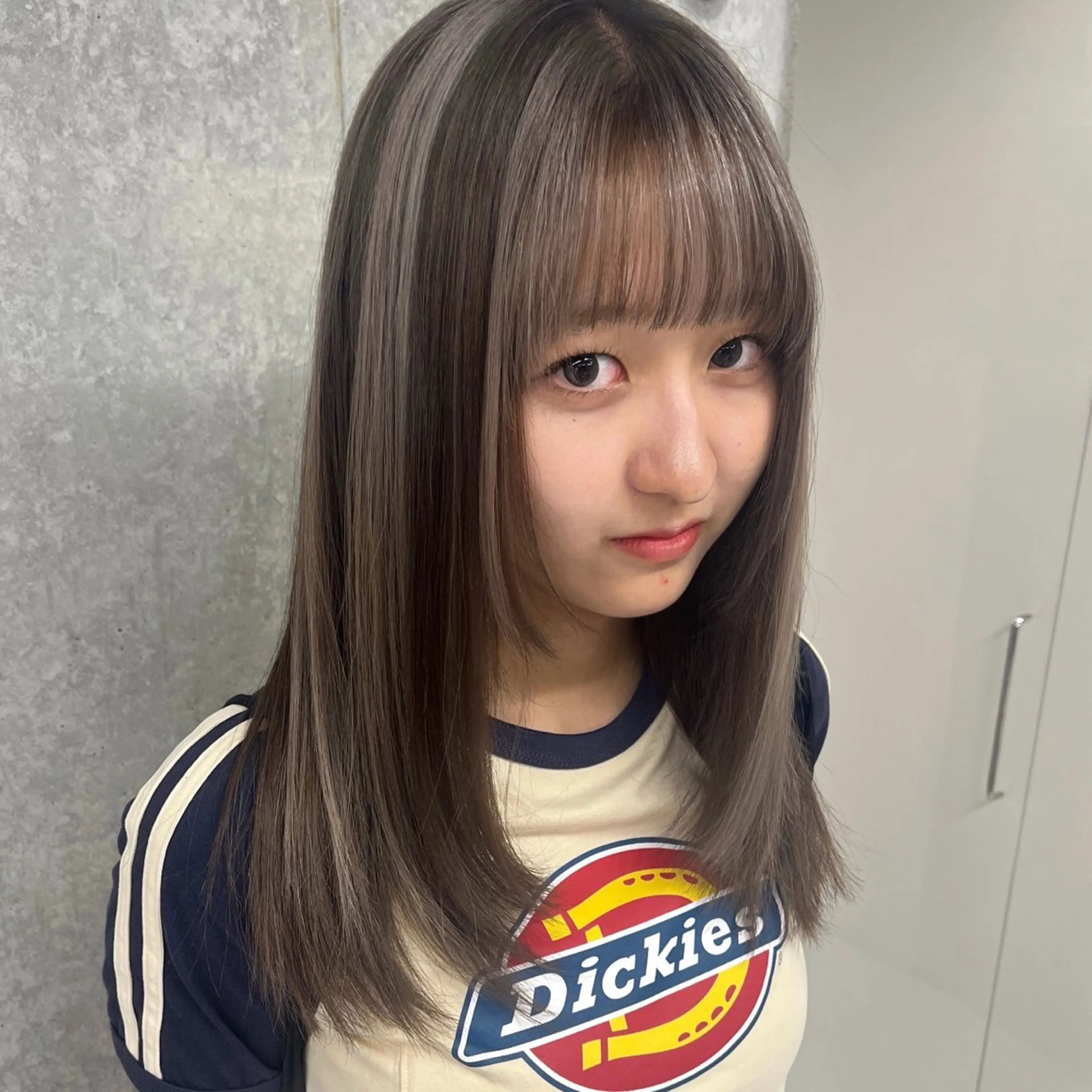 セミロング カラー ブラウンカラー ダークブラウン デザインカラー ツートーンカラー 髪質改善 ヘアカラー 広香🪽ハイトーン/ レイヤー/ヘアセットのヘアスタイル