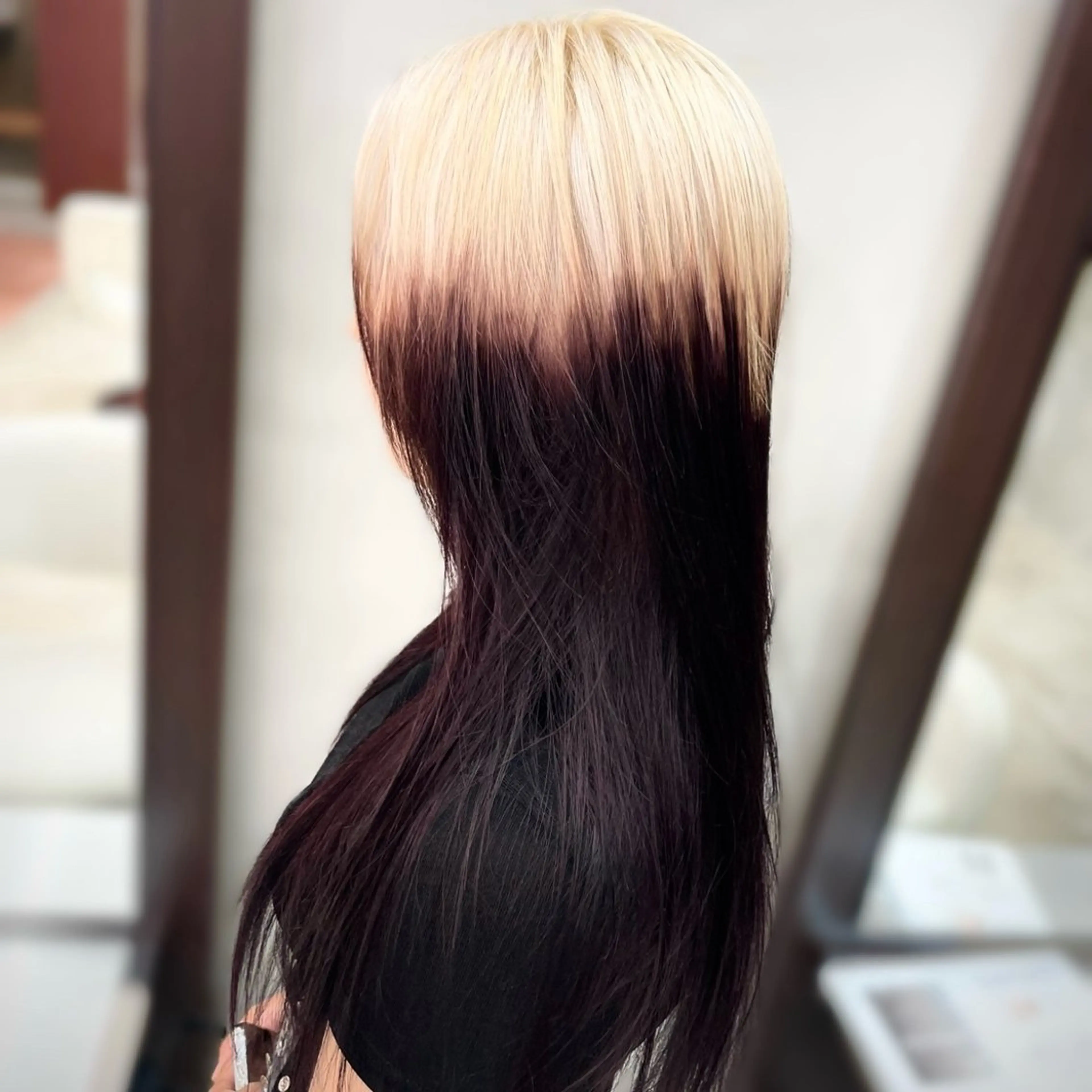 ロング カラー ブロンド ルビー ヘアカラー トリートメント ⭐️韓国ブリーチ 顔周りカット⭐️のヘアスタイル