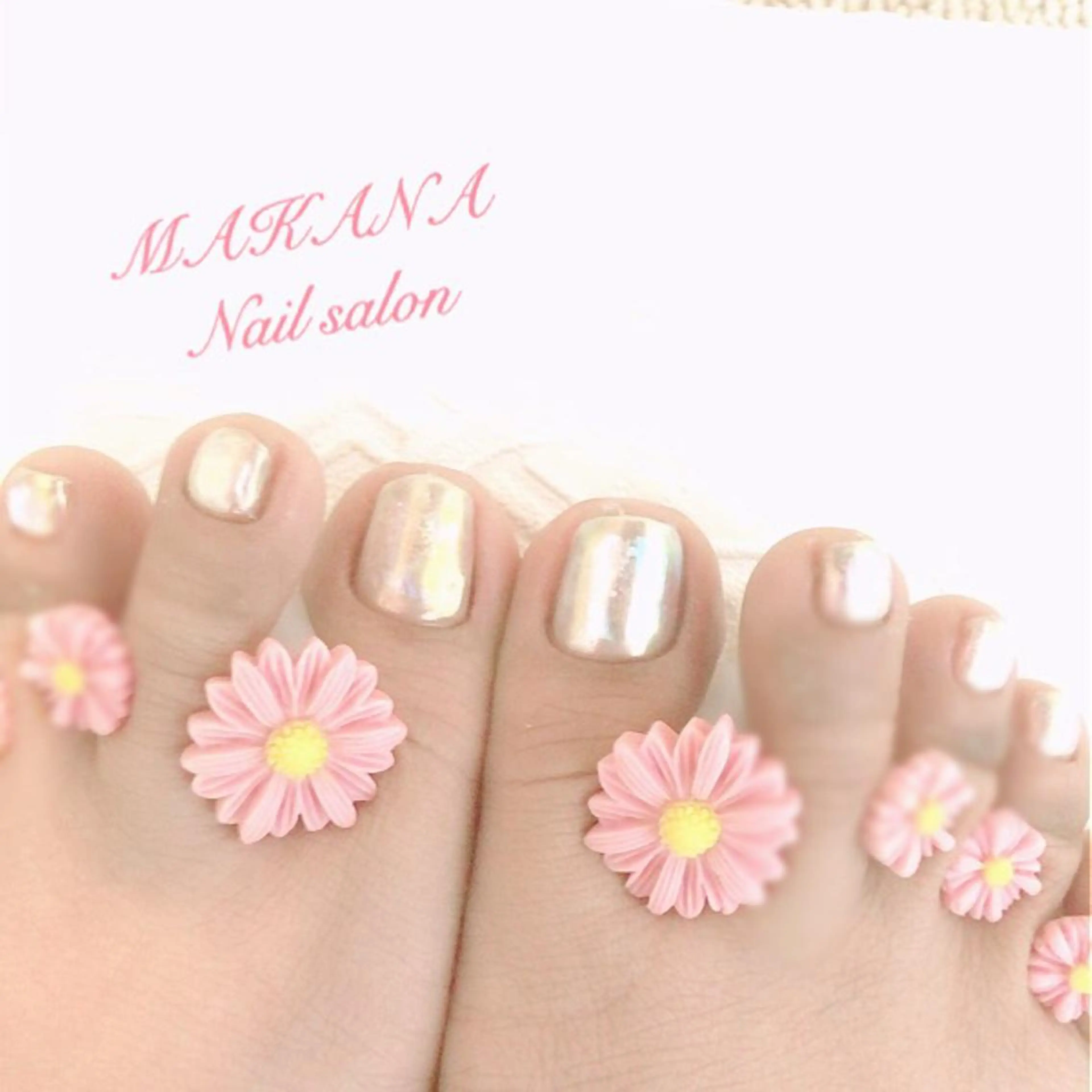 ネイル 氷ネイル・うるうるネイル ハンドネイル フットネイル MAKANA所属・鈴木 ユニのネイルデザイン