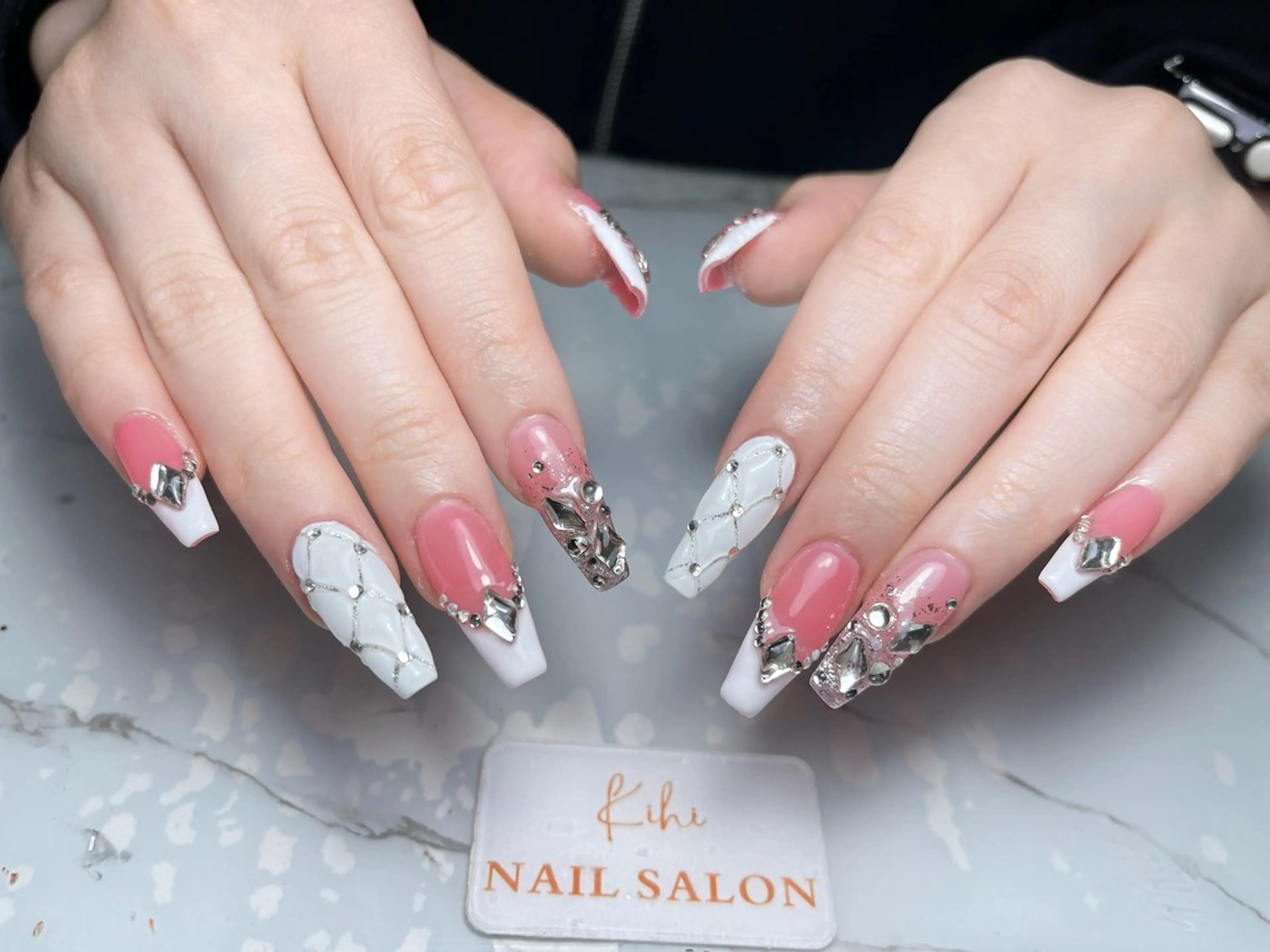 ネイル アートネイル フレンチネイル ジェルネイル グラデーション 韓国ネイル さくら💮💮 【オフ無料】のネイルデザイン