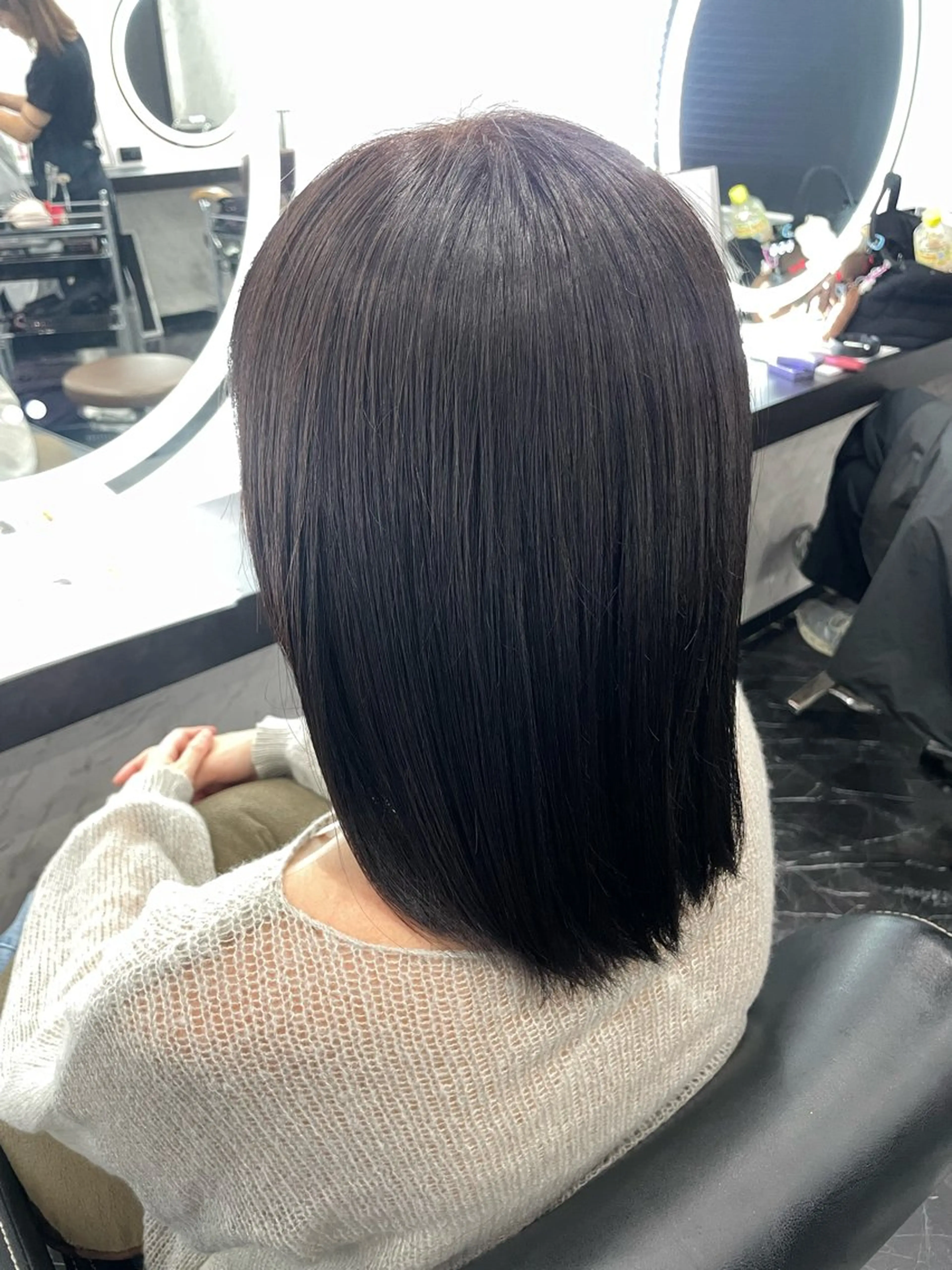 ミディアム カット ヘアカラー トリートメント 五十嵐 満梨奈のヘアスタイル