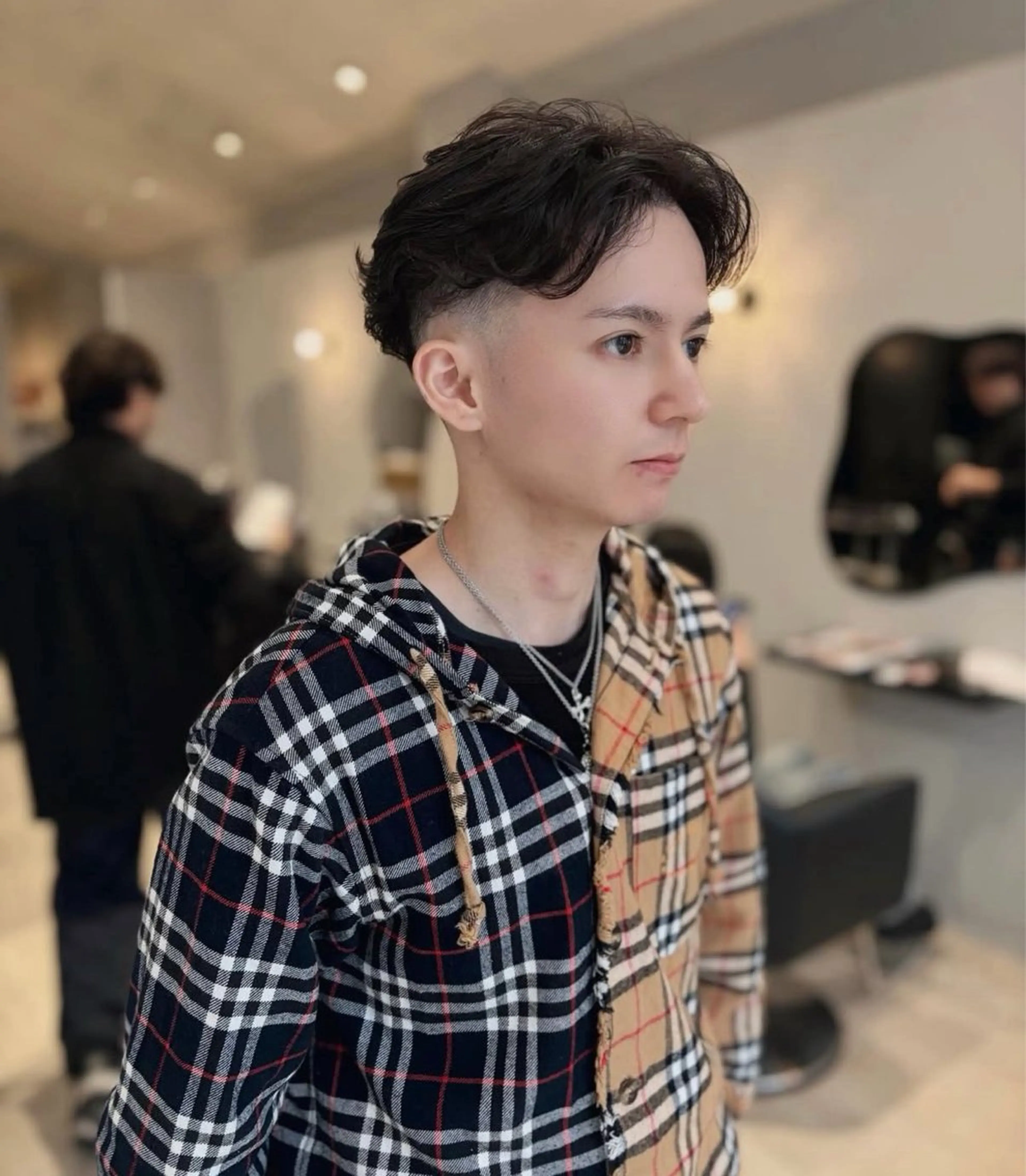 ショート パーマ メンズ ボブレイヤー メンズ韓国風 メンズパーマ 波巻きパーマ ボブ 天神大名抜け感パーマ ラフパーマのその他イメージ