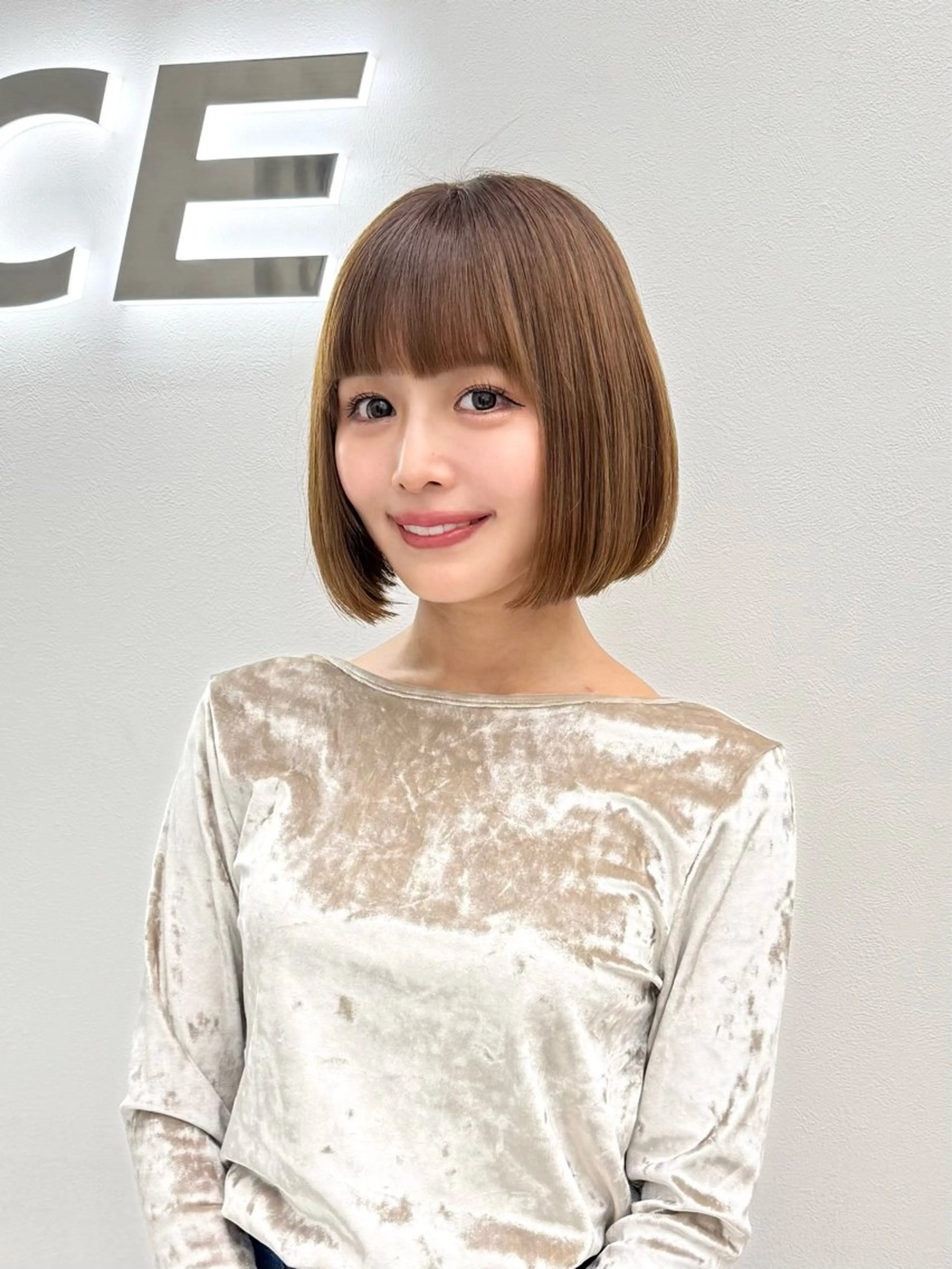 ショート カラー ヘアアレンジ カット ヘアカラー トリートメント ヘッドスパ ヘアセット 縮毛矯正🤍 盛れるボブ/ひかりのヘアスタイル