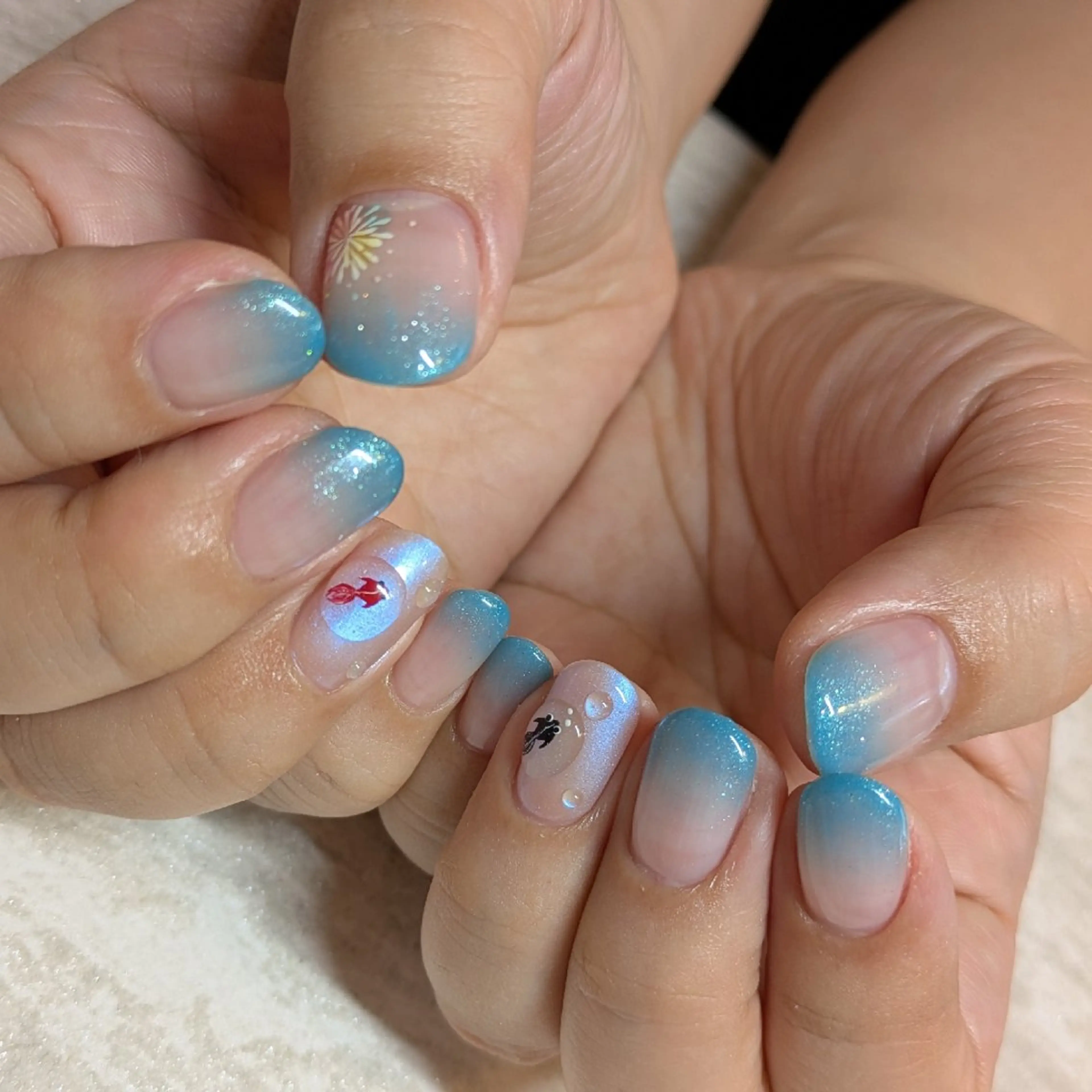 ネイル 夏ネイル ジェヌインネイル 河内のネイルデザイン