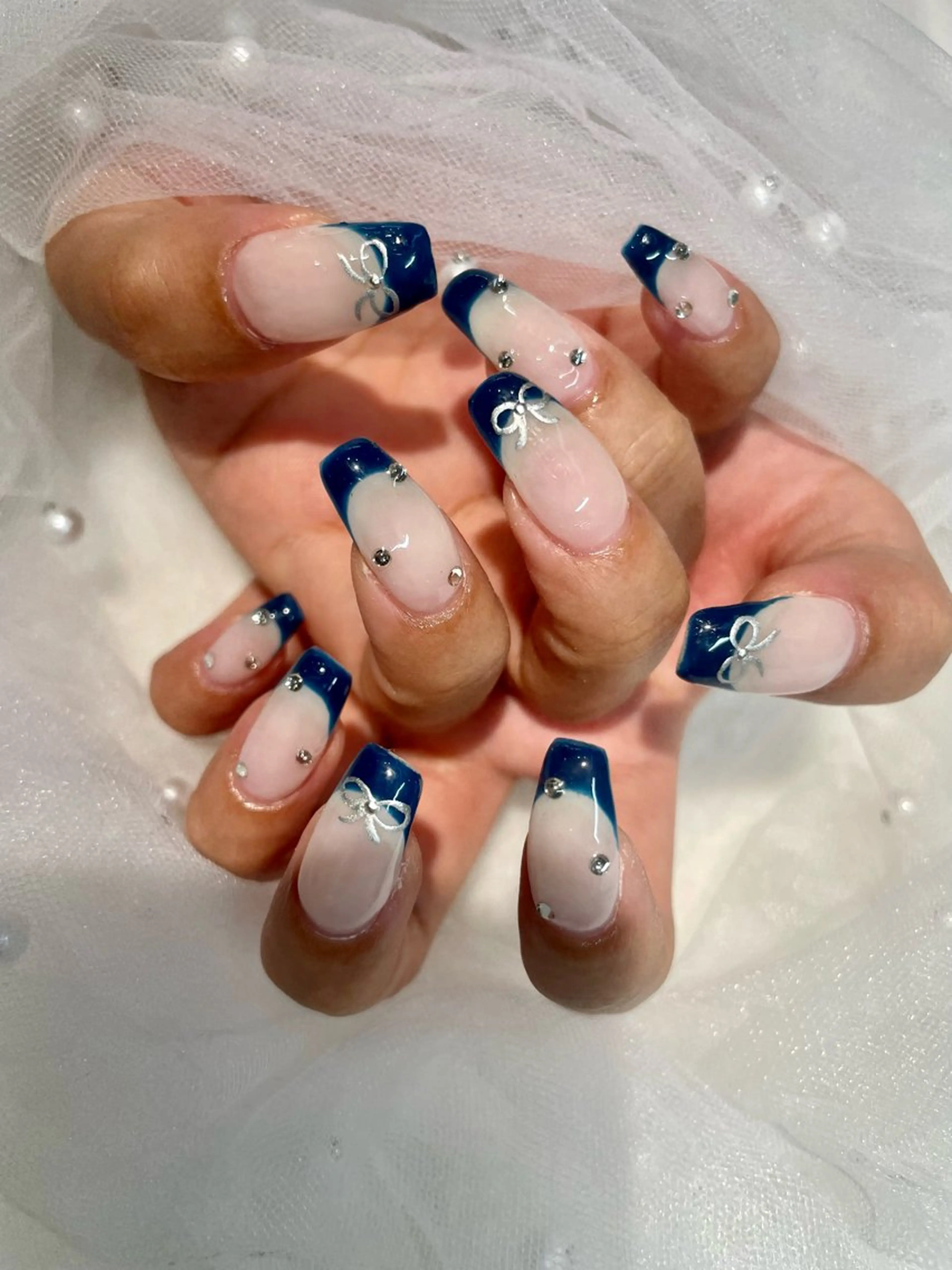 ネイル ブルー ネイビー リボン I-nail Moeのネイルデザイン