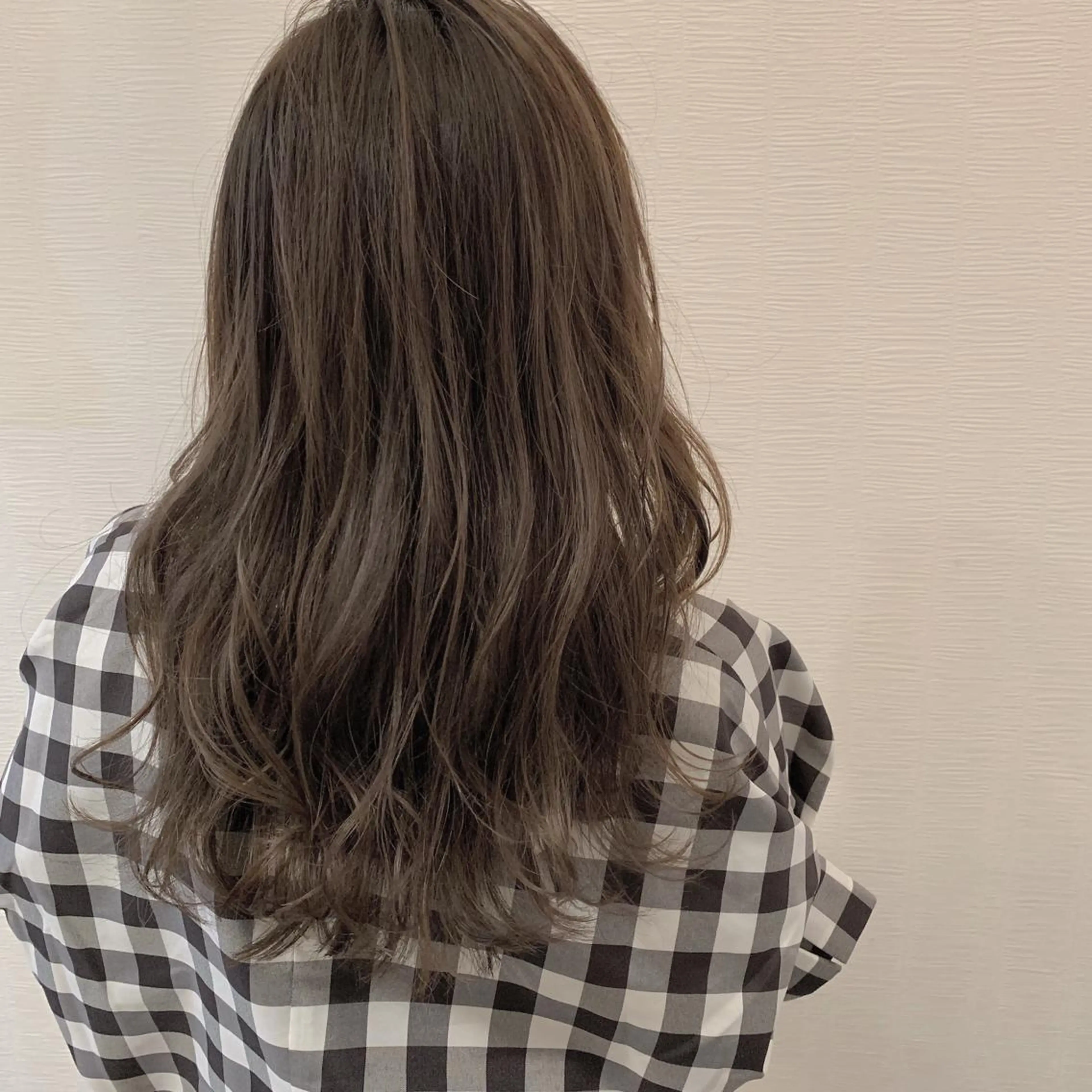 ミディアム カラー ショコラグレージュ グラデーションカラー グレージュ ハイライトカラー ハイライト カット ヘアカラー トリートメント 池田 真由美のヘアスタイル