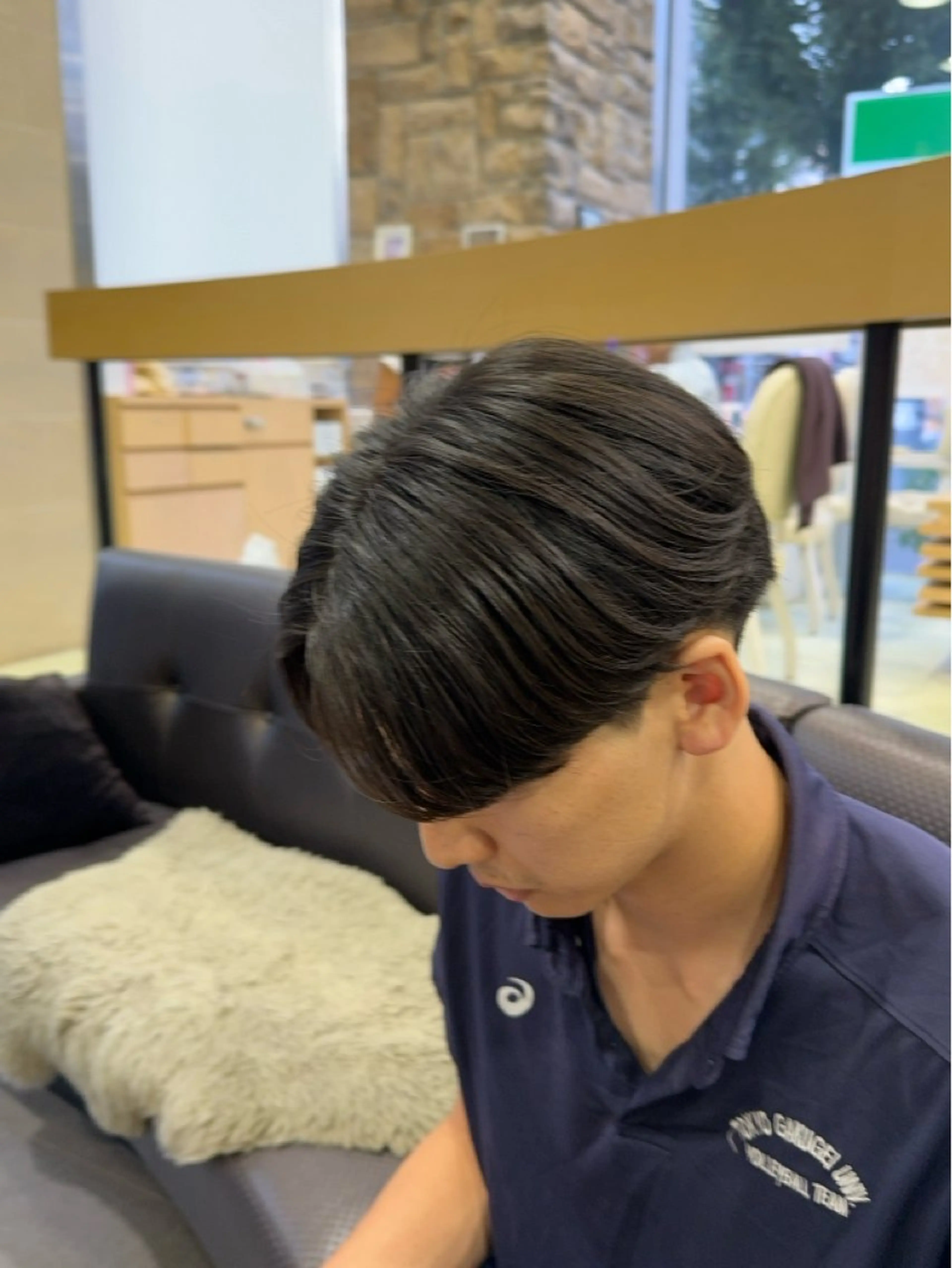 メンズ カット レイヤー/センター パート/坂本翔のヘアスタイル