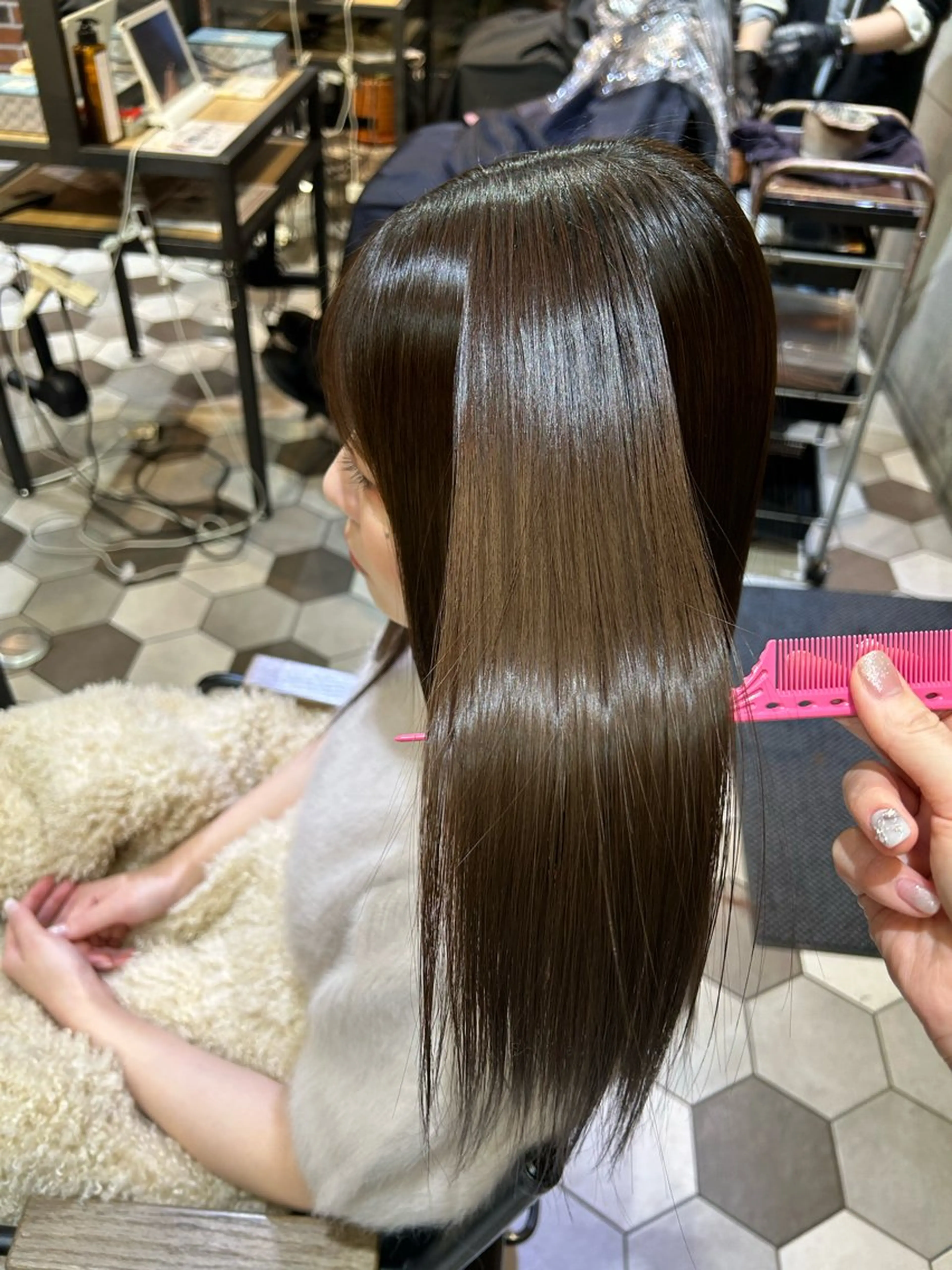 カラー ninaアイドル前髪 ×透明感🎀のヘアスタイル