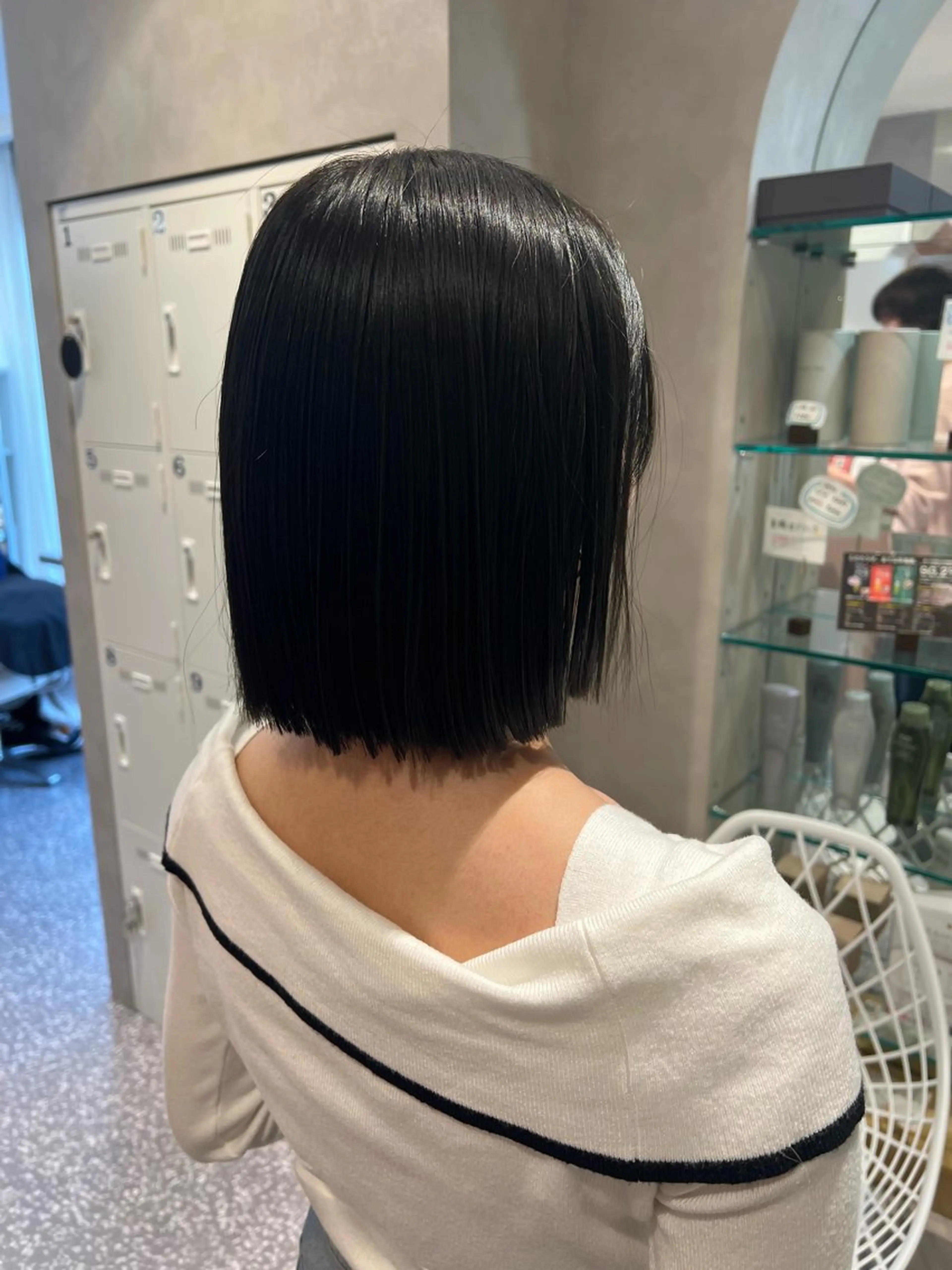 ショート カラー 黒髪 ブルーカラー ブルーブラック ボブ カット ヘアカラー Naru┆川西能勢口 ┆髪質改善のヘアスタイル