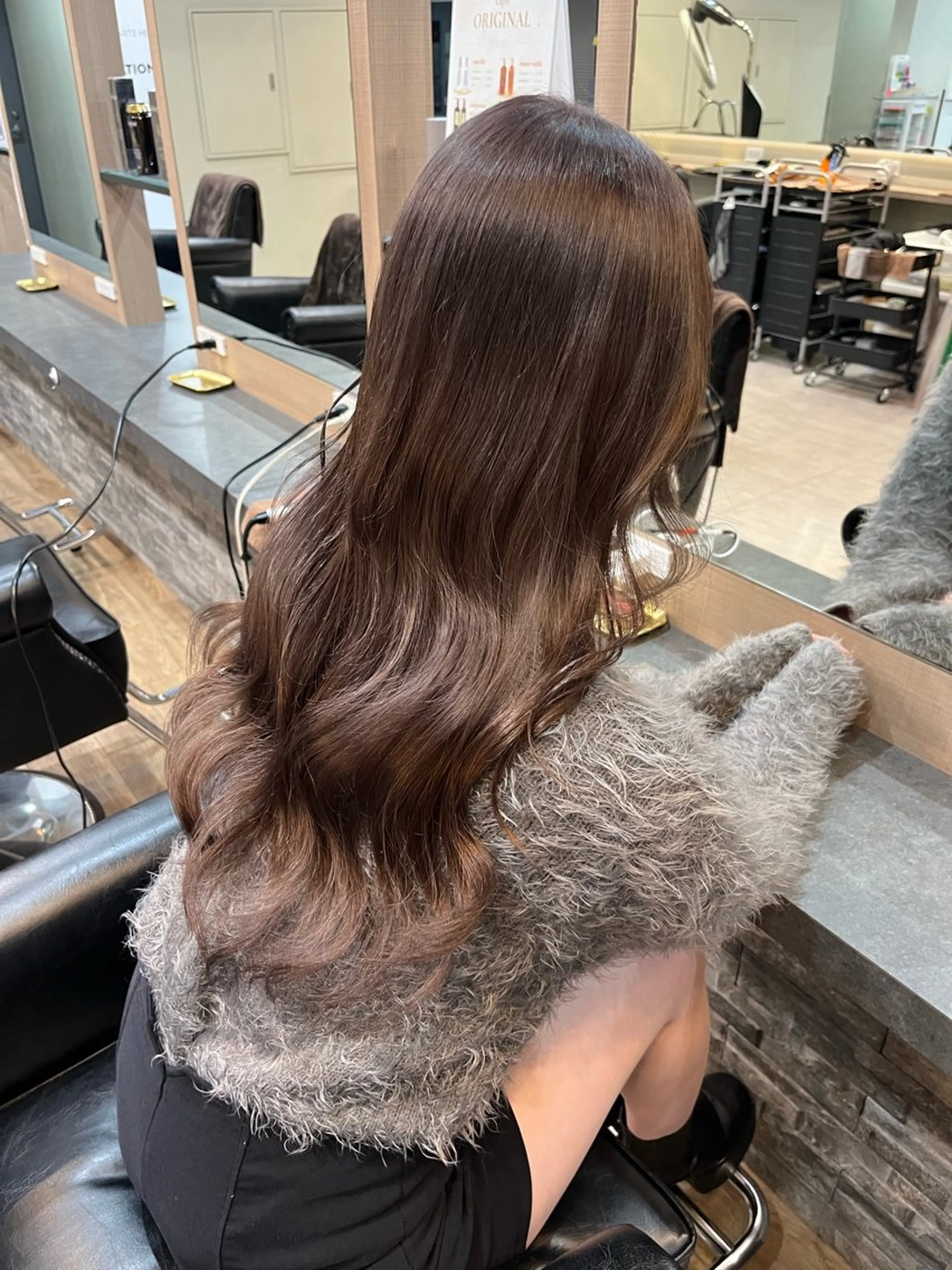 ロング カラー アッシュ アッシュブラウン ブラウンカラー カット ヘアカラー ハイトーン/エクステ 横浜/RIEのヘアスタイル