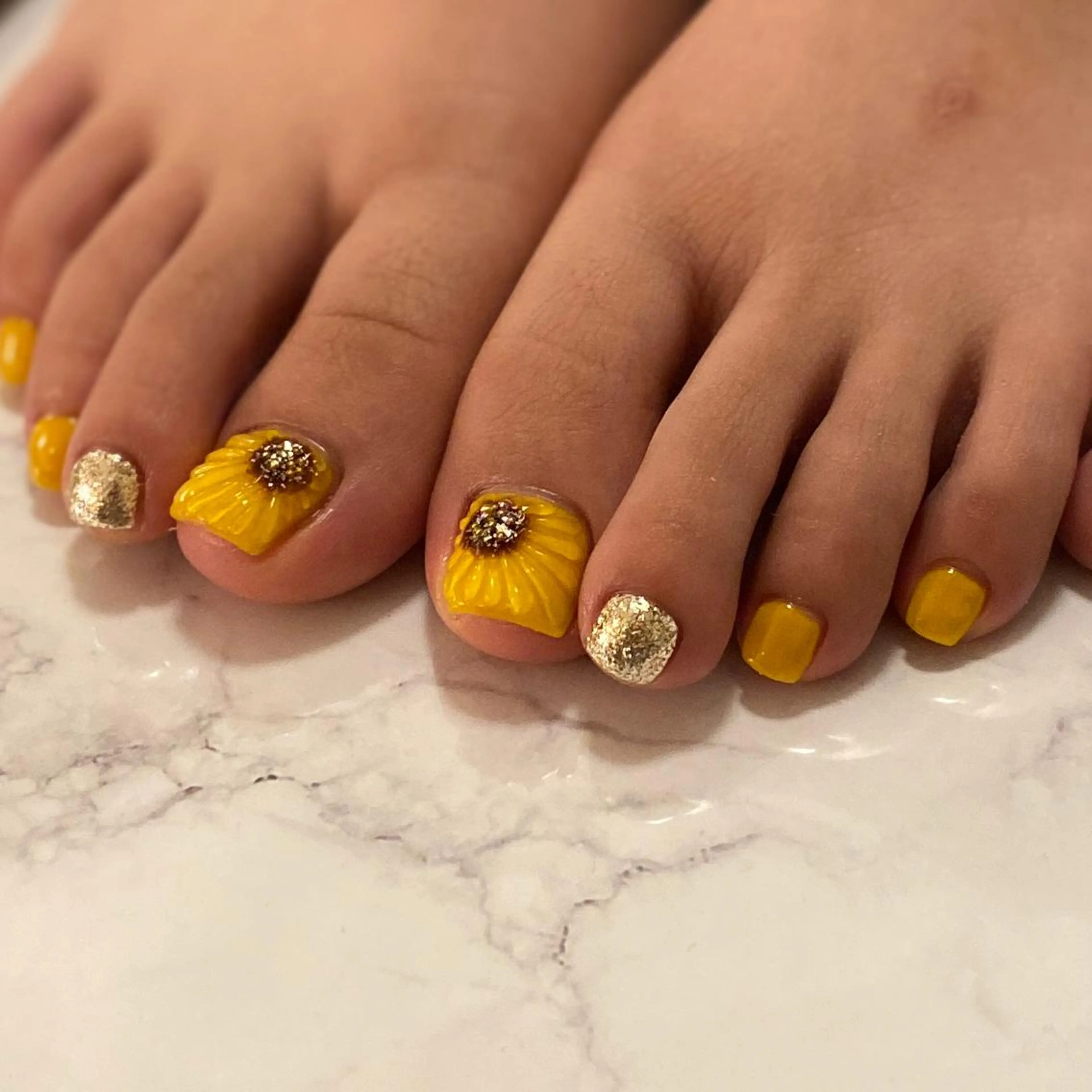 ショート カラー ネイル マツエク・マツパ アイブロウ フットネイル ease NAIL SALONのネイルデザイン