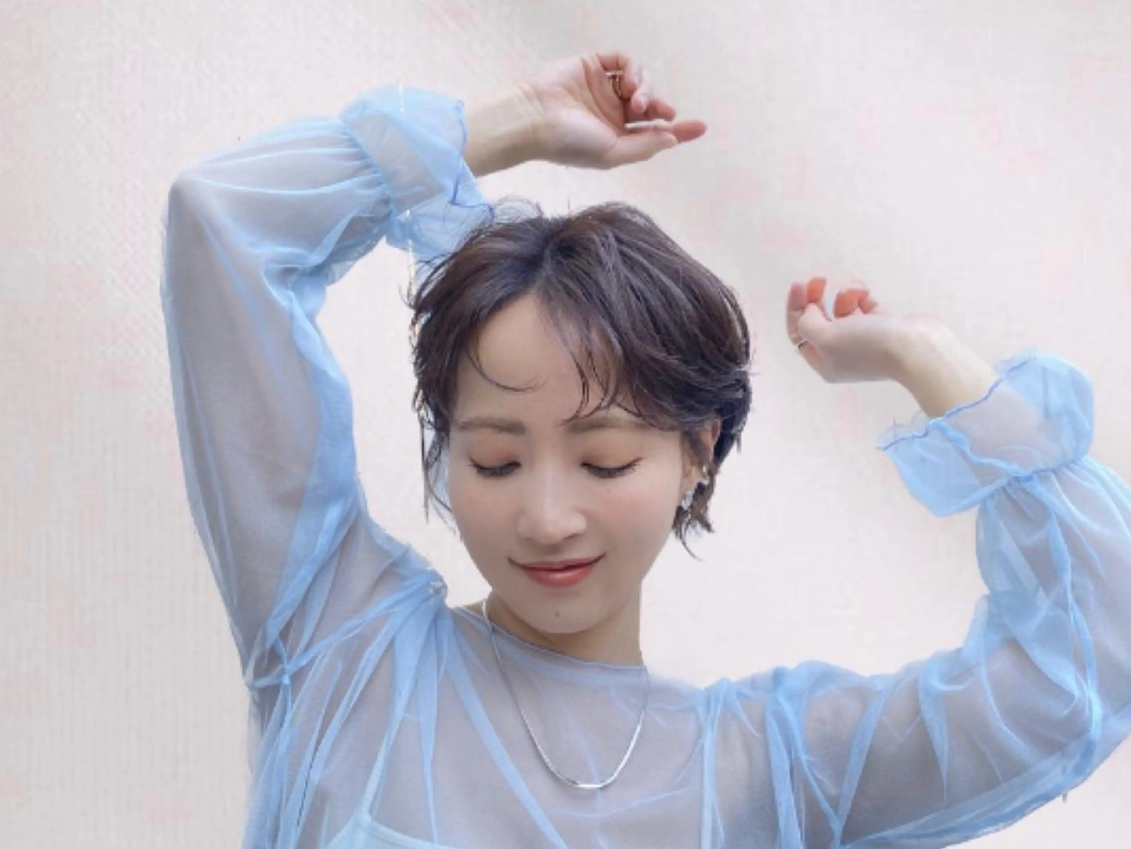 ショート カラー ヘアアレンジ ROW 横浜のヘアスタイル