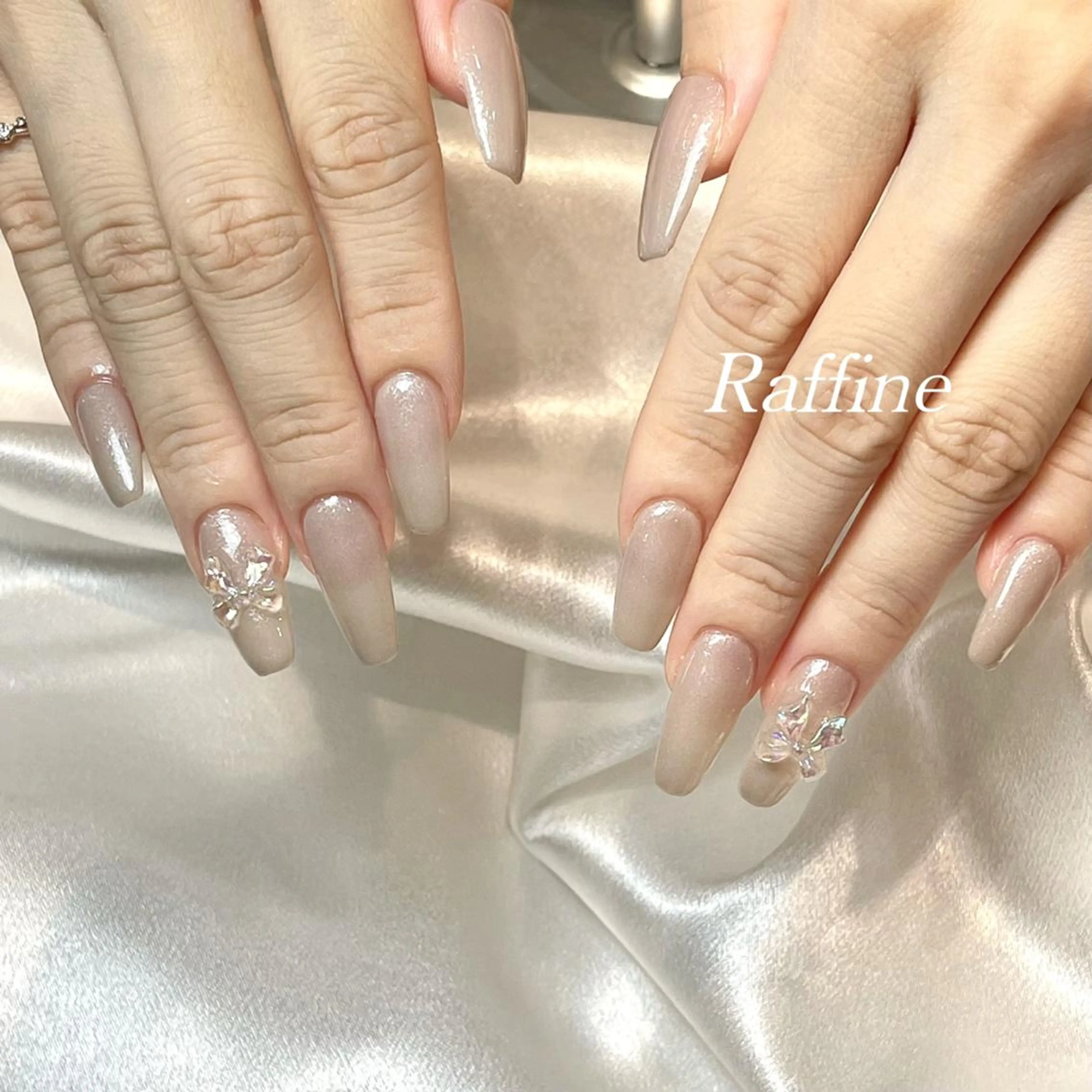 ネイル RAFFINE haru🦋🩵のネイルデザイン