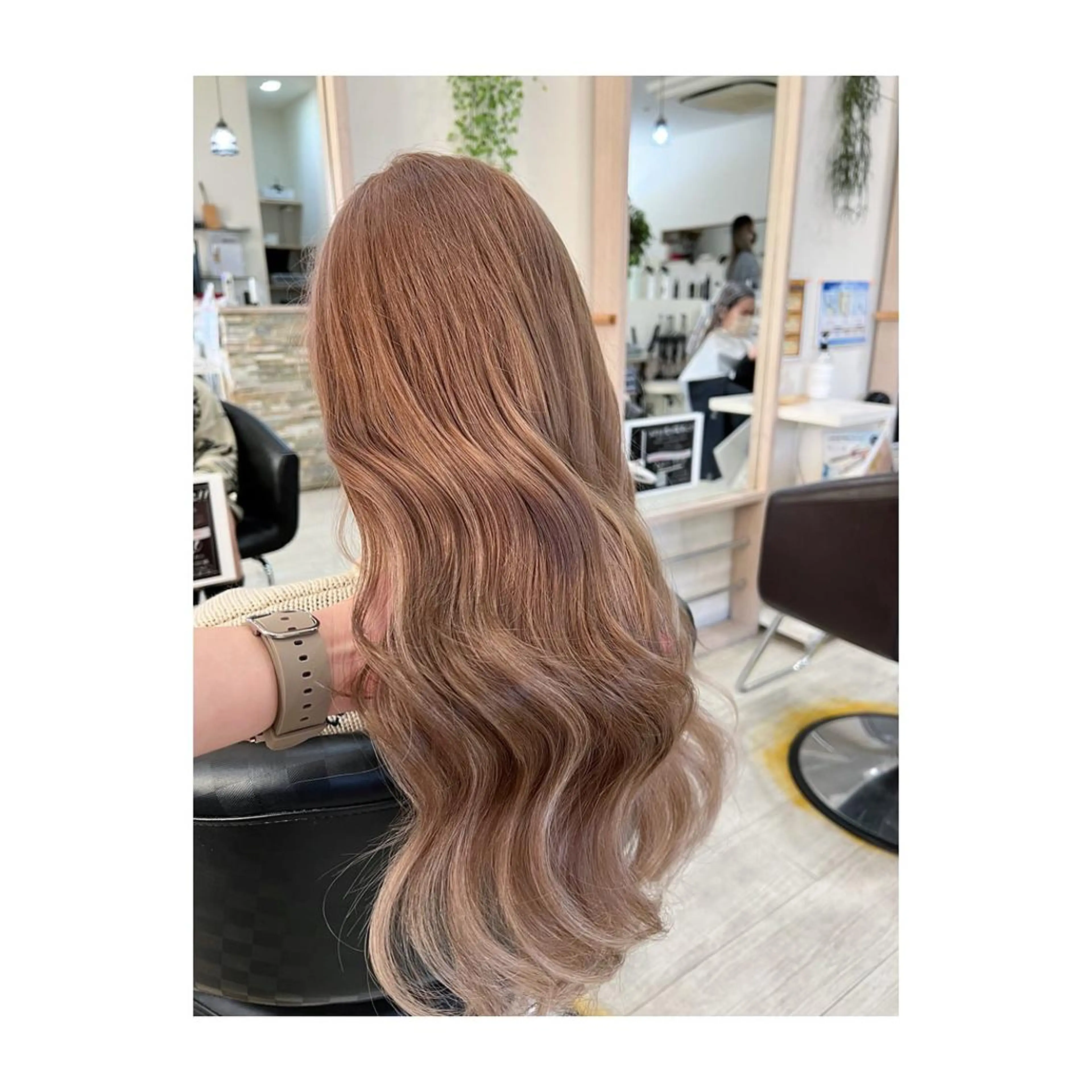 ロング カラー シールエクステ 透明感カラー エクステ 外国人風カラー ヘアカラー エクステ KR2S  古市店所属・KR2S× 亜以加のヘアスタイル